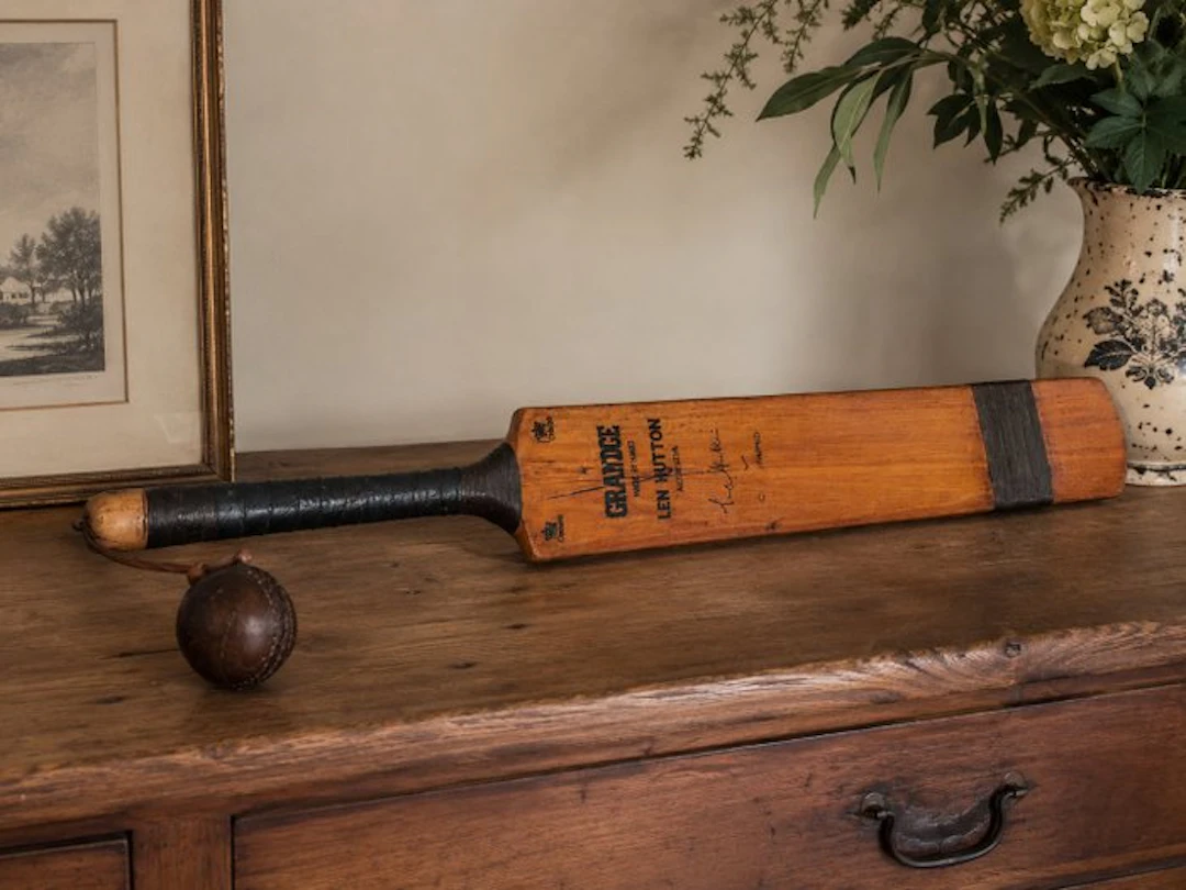 Decorative ornament - Europe - cricket bat