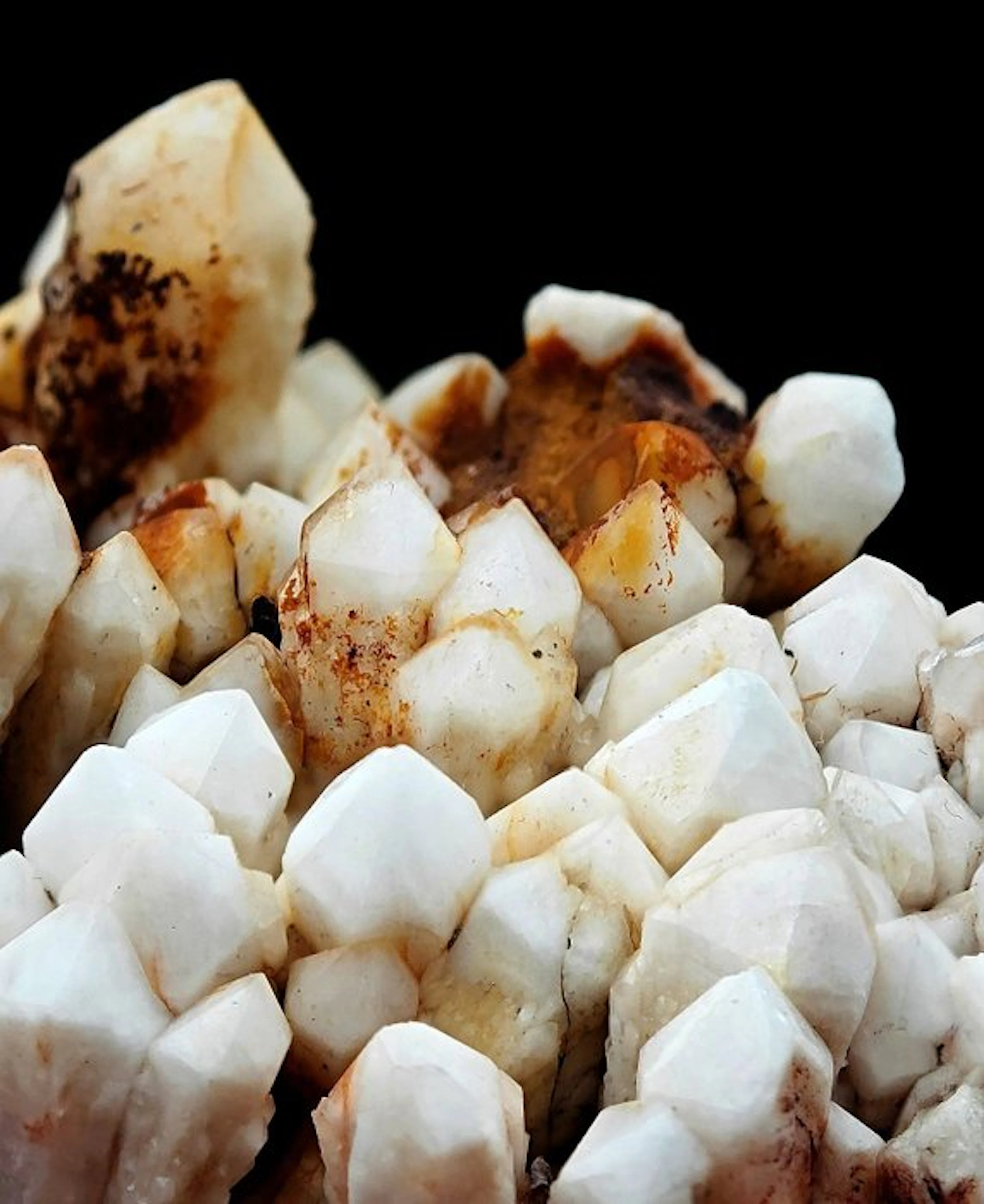 Milky white aesthetic quartz