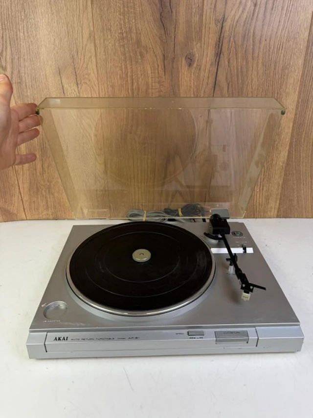 Akai - AP-B1 Record player