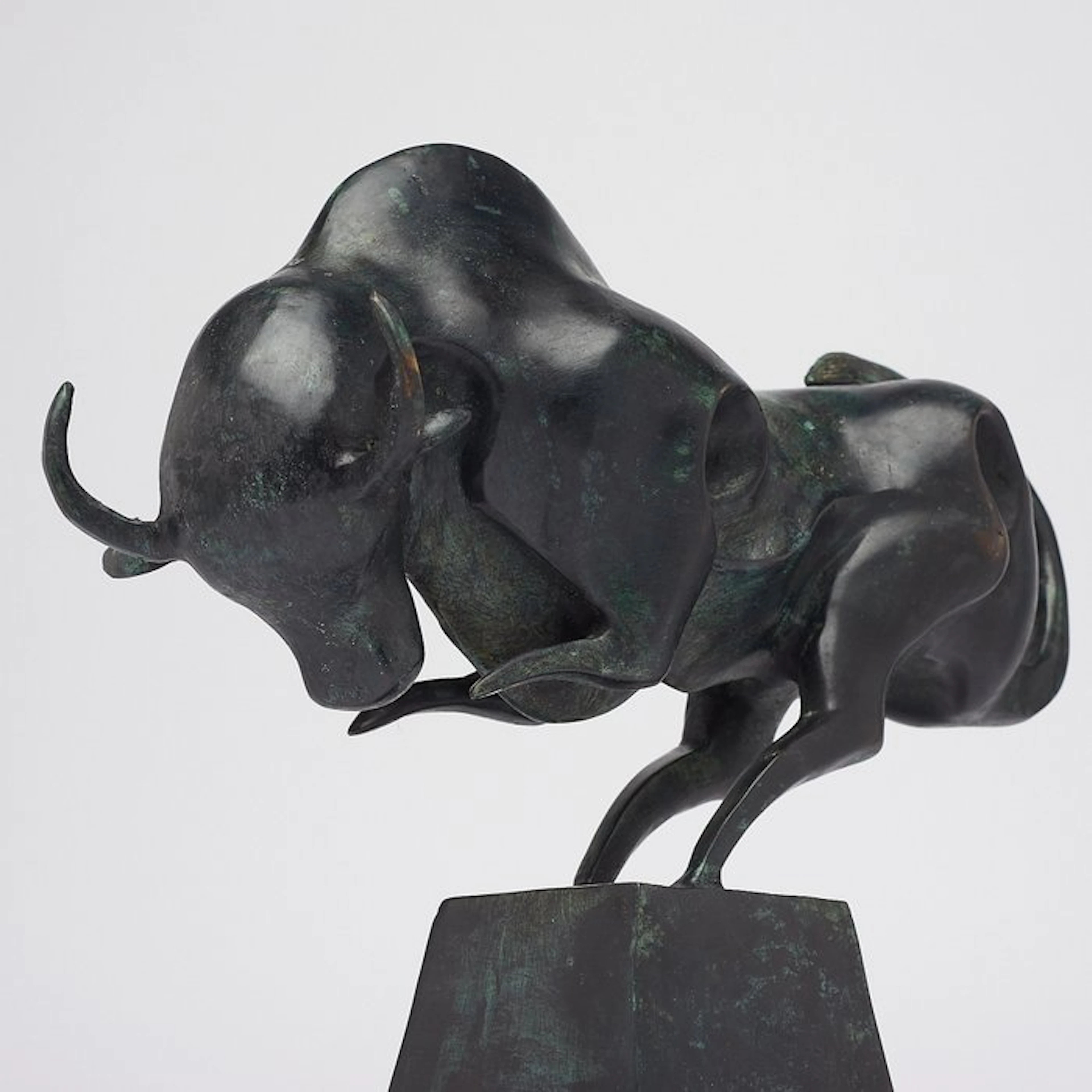 Sculpture, Bronze Sculpture of a Striking Bull - with base - 28 cm - Bronze