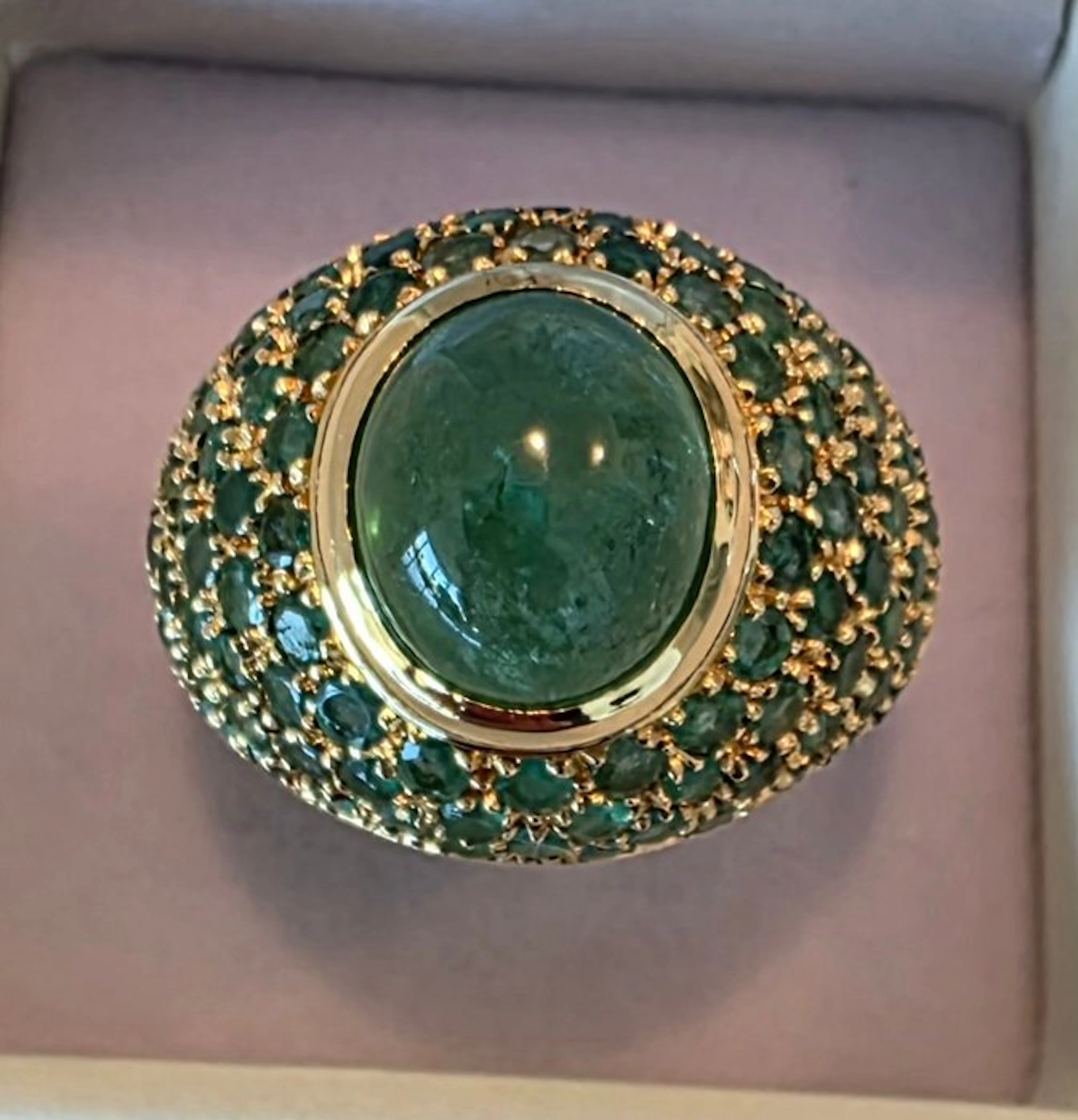 Ring - 18 kt. Yellow gold - 11.00ct. tw. Emerald - Emerald