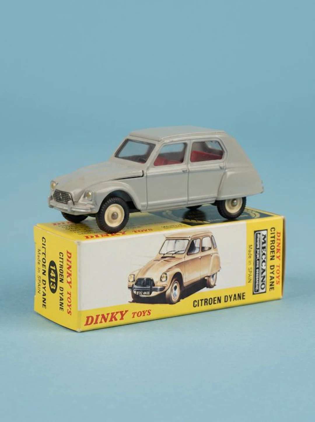 Dinky Toys 1:43 - Model car - Citroen Dyane - Manufactured in Spain.
