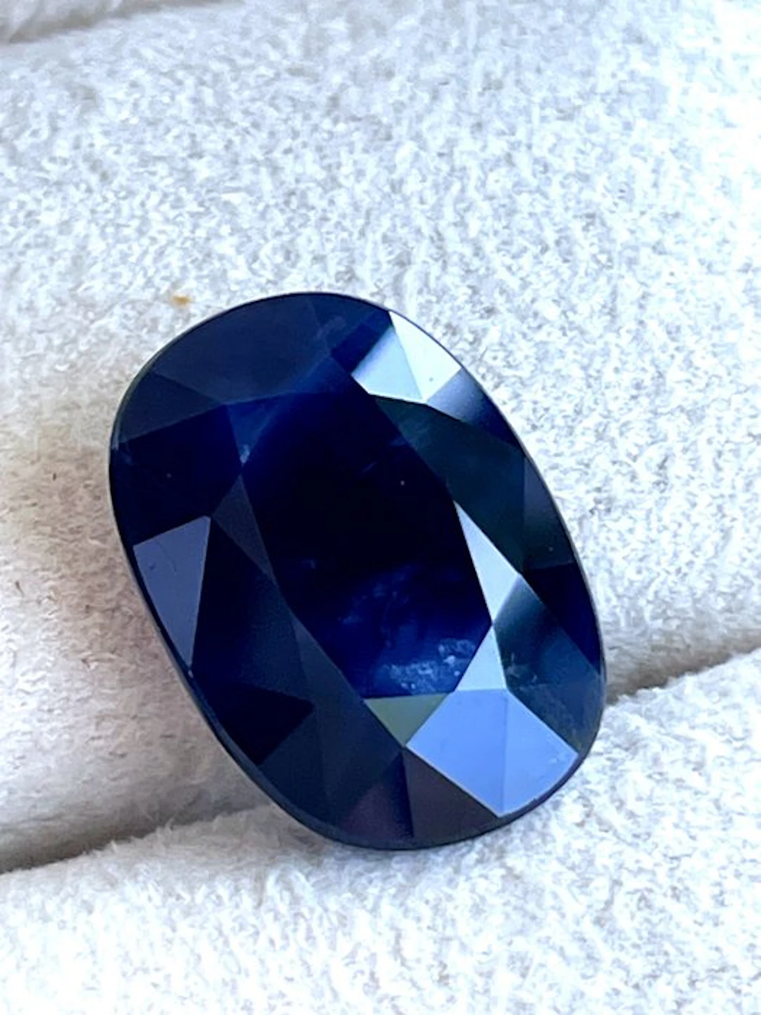 Blue Sapphire - 13.94 ct - Gemological Institute of America (GIA) - 13.94ct