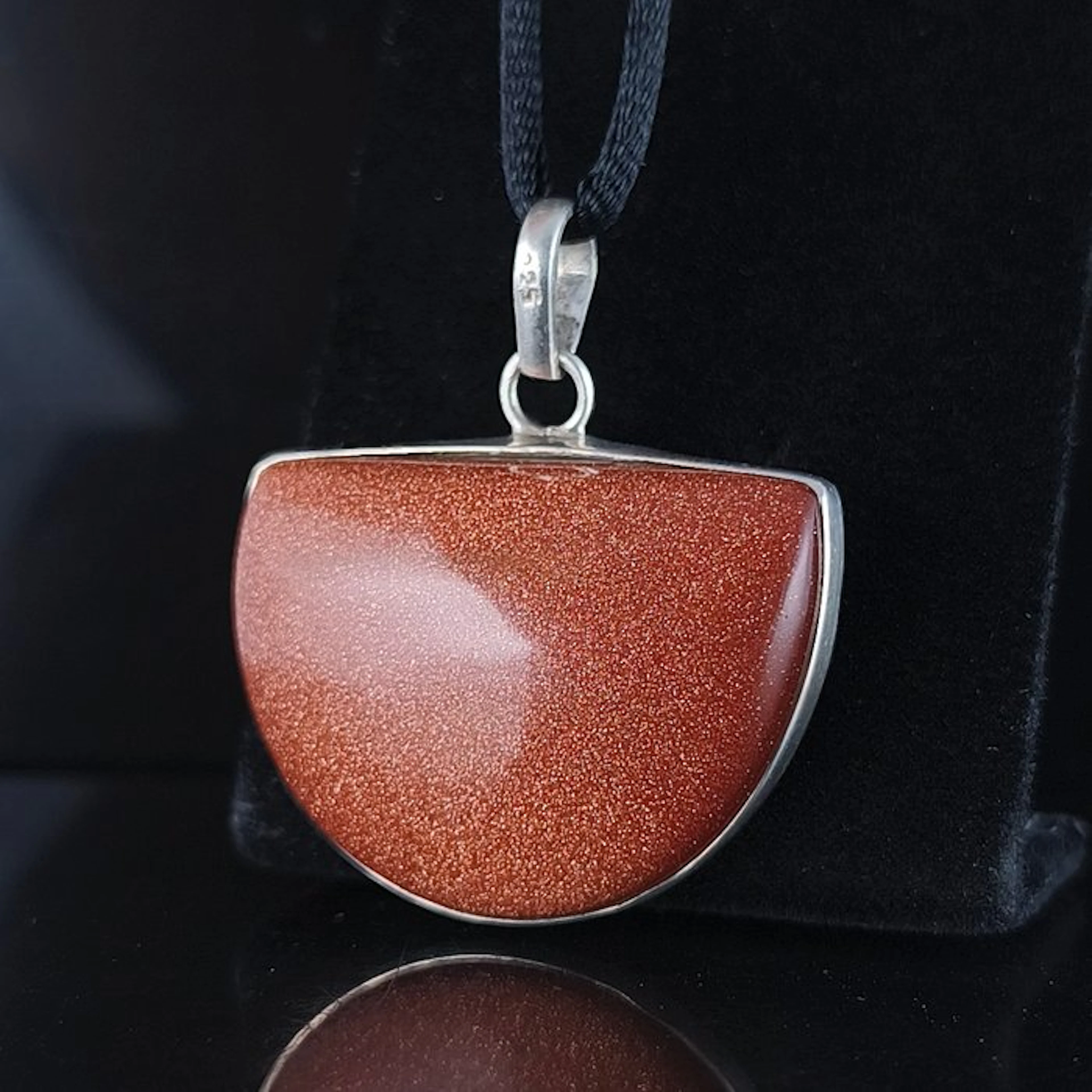 Jewellery- 10.06 g - (1)