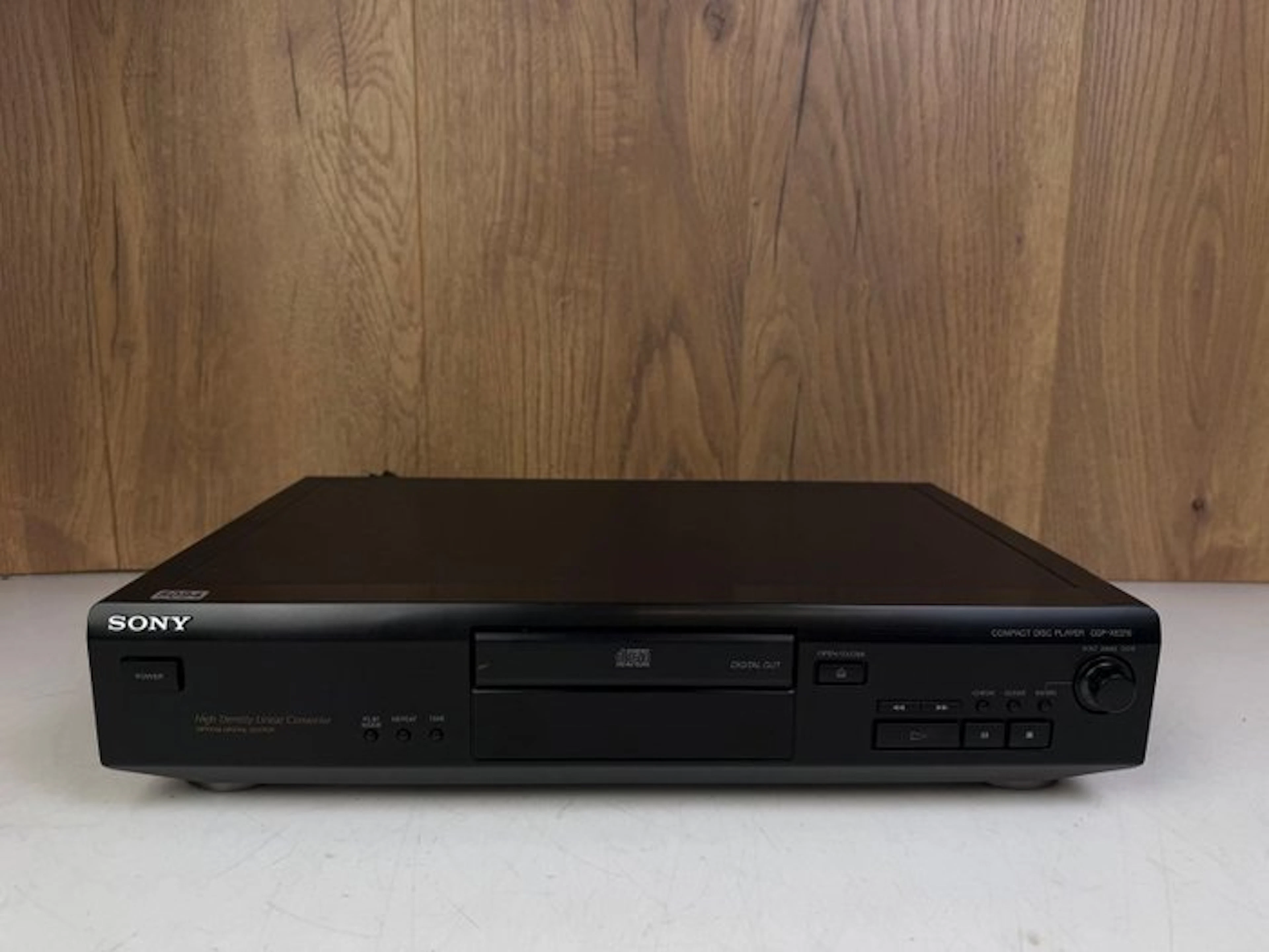 Sony - CDP-XE210 CD player