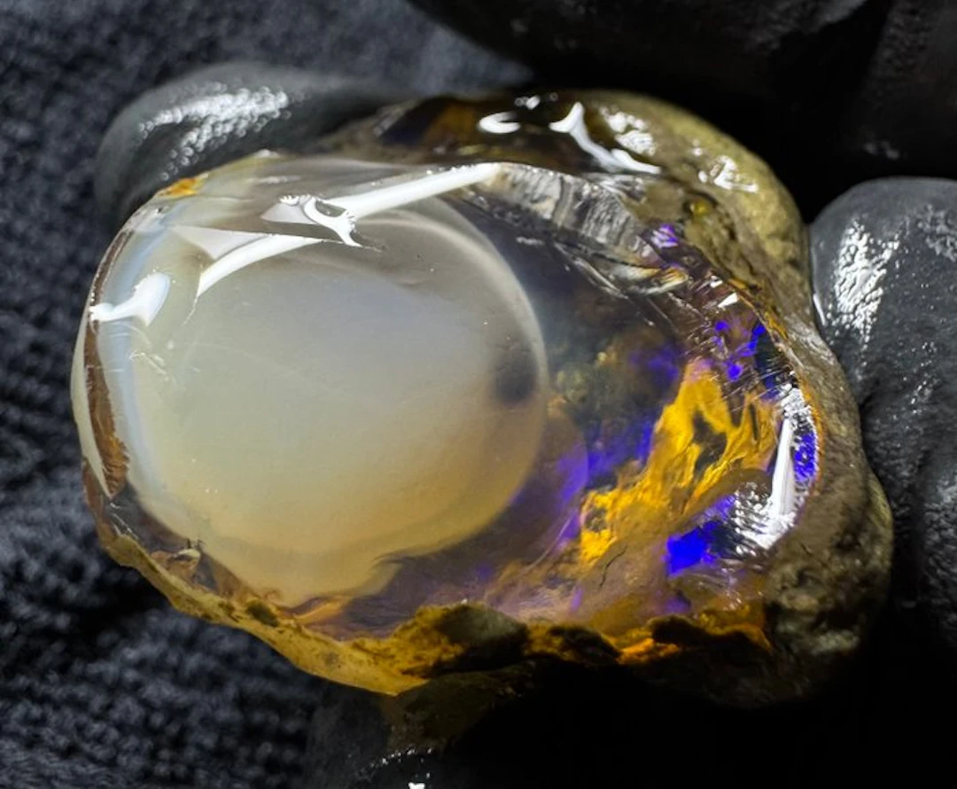 117 ct Crystal Opal Rough- 23.4 g