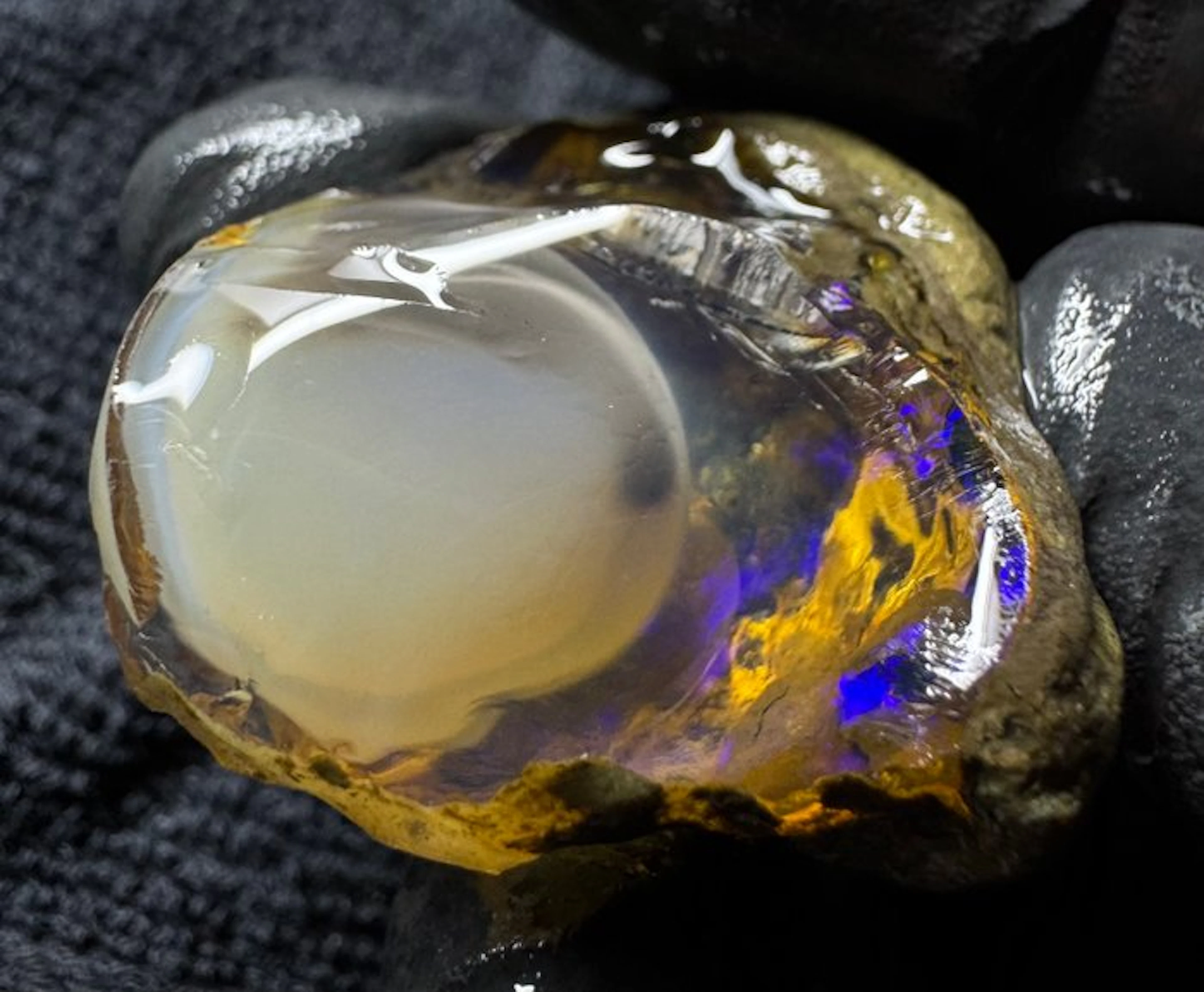 117 ct Crystal Opal Rough- 23.4 g