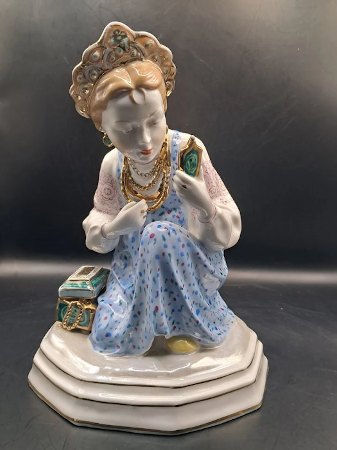 Dulevo - Olga Michajlovna Bogdanova - Sculpture