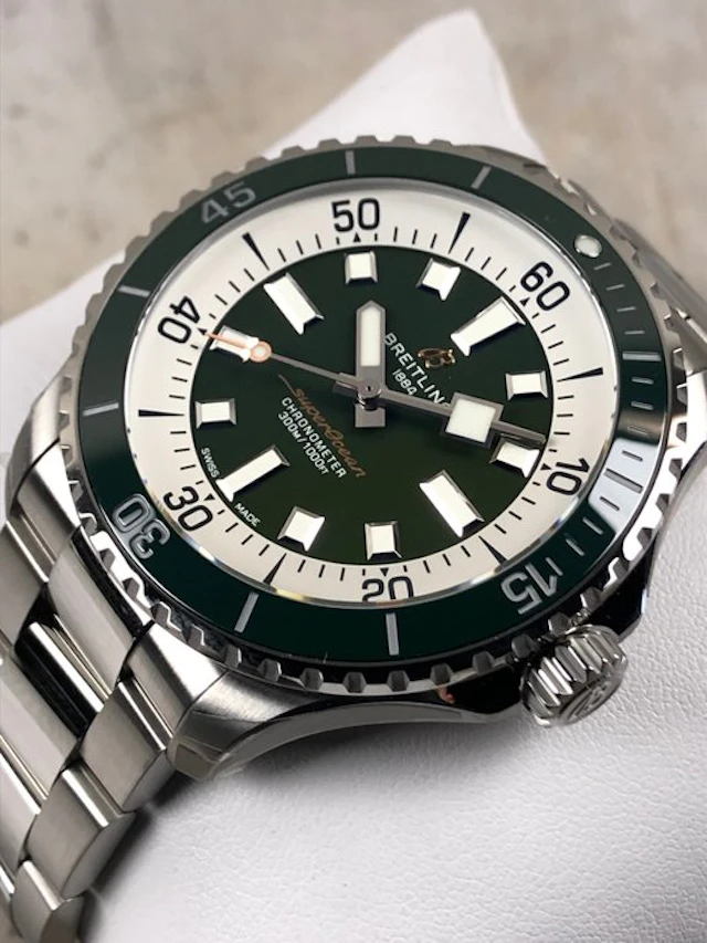Breitling - Superocean Automatic 44 - A17376A31L1A1 - Men -