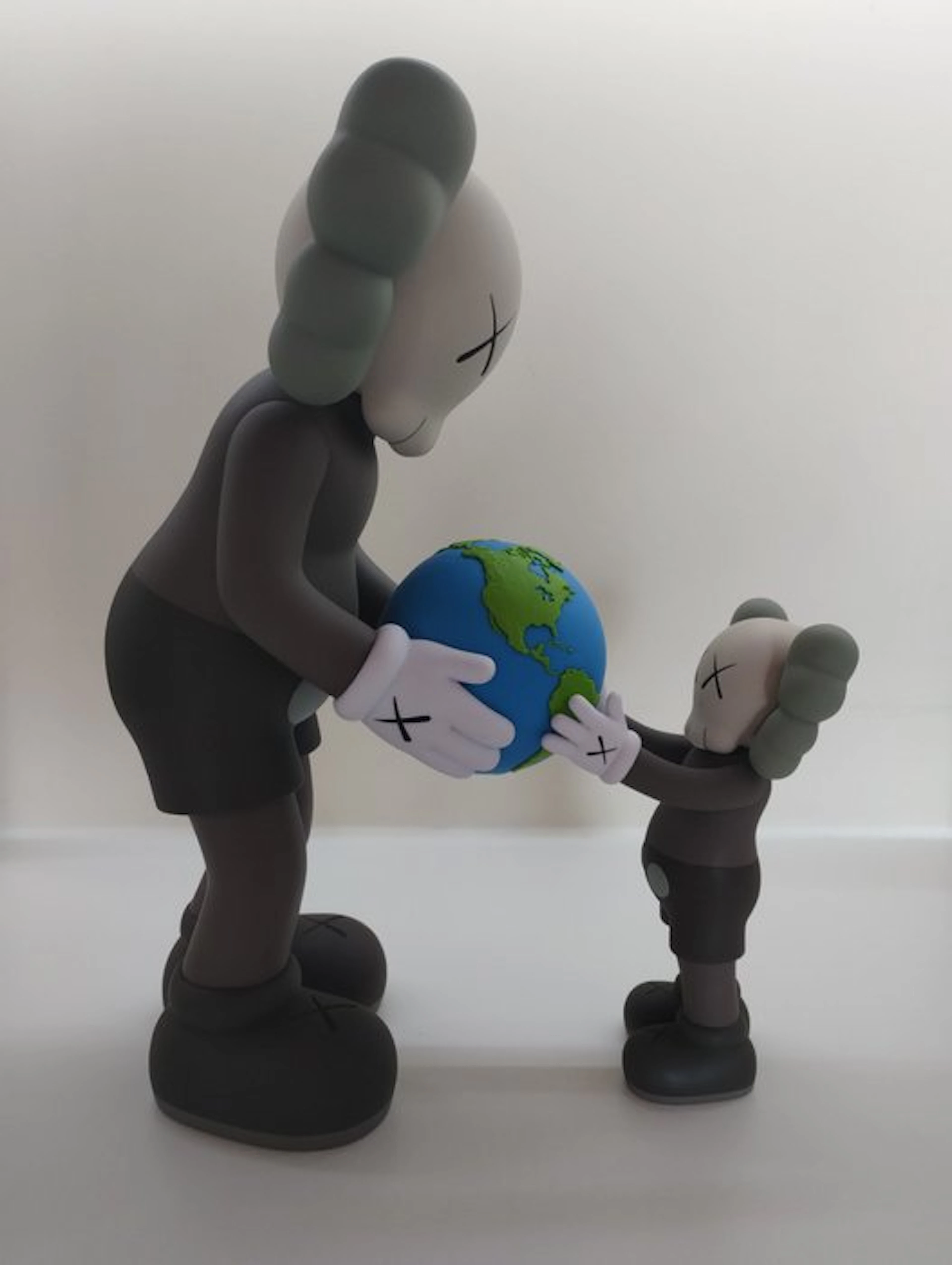 Kaws (1974) - KAWS THE PROMISE (Brown)