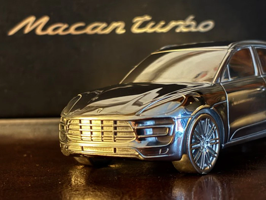 Model - Porsche - Macan Turbo