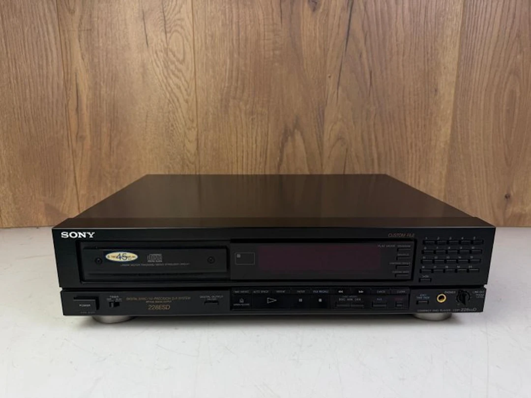 Sony - CDP-228esD - ES Series CD player