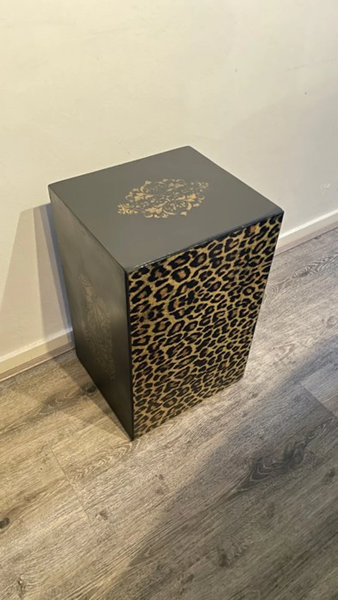 Side table - Wood