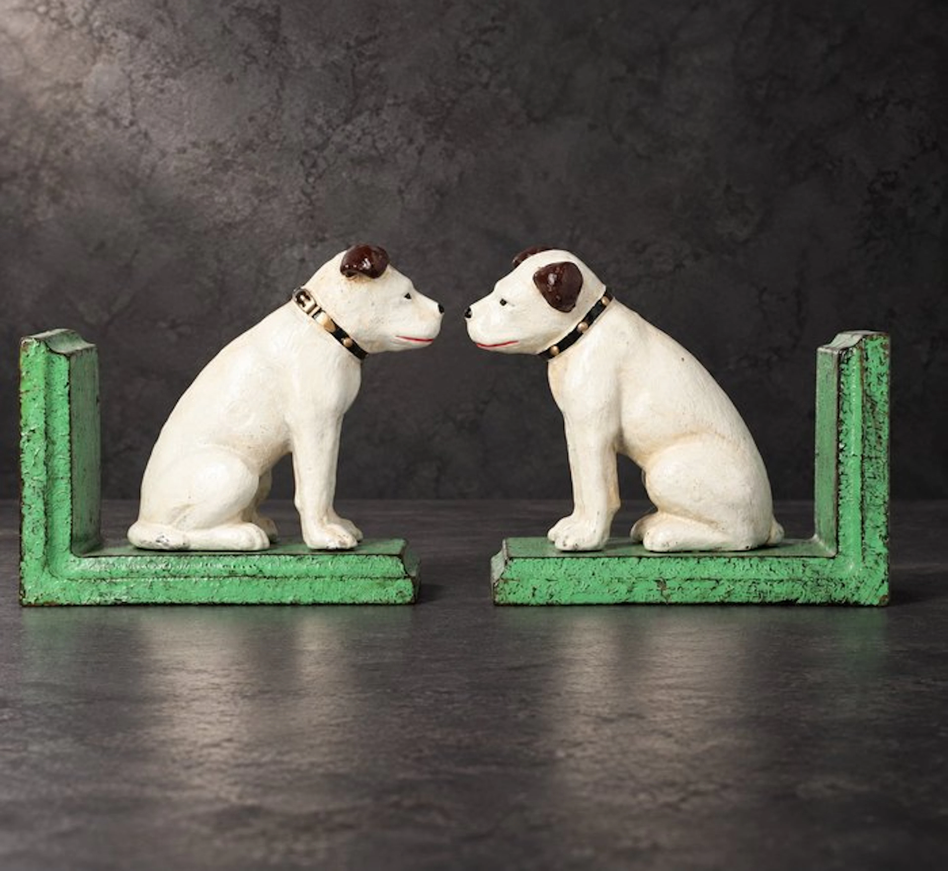 Bookends - Iron - Bookend with dogs