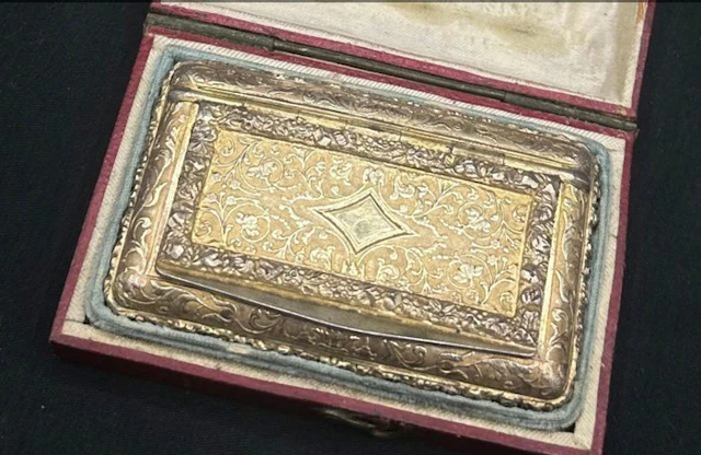 Tobacco box - gilded silver