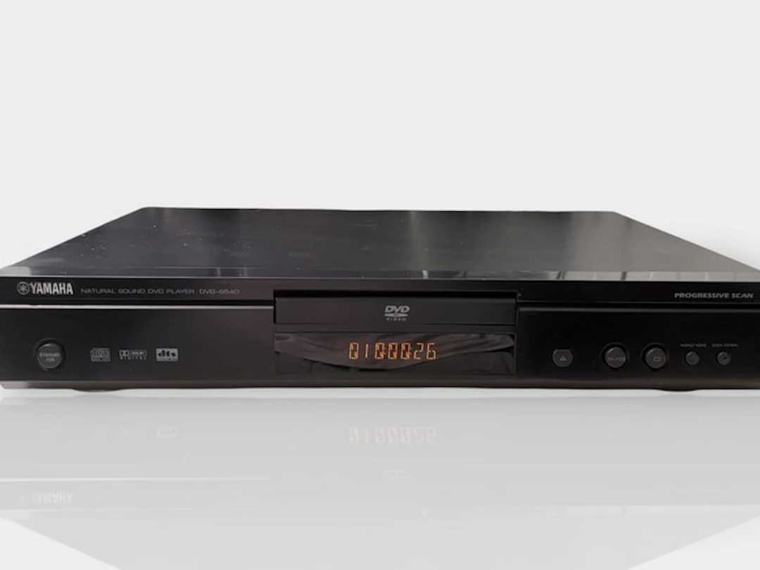 Yamaha - DVD-S540 CD player