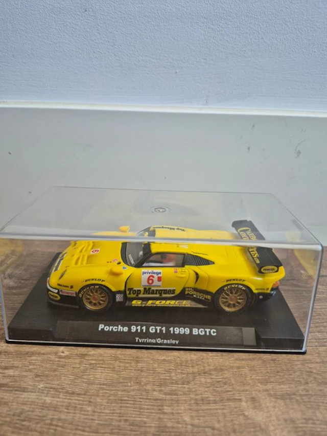 Scalextric - Slot car Porsche 911 GT1 1999 - 1990-2000
