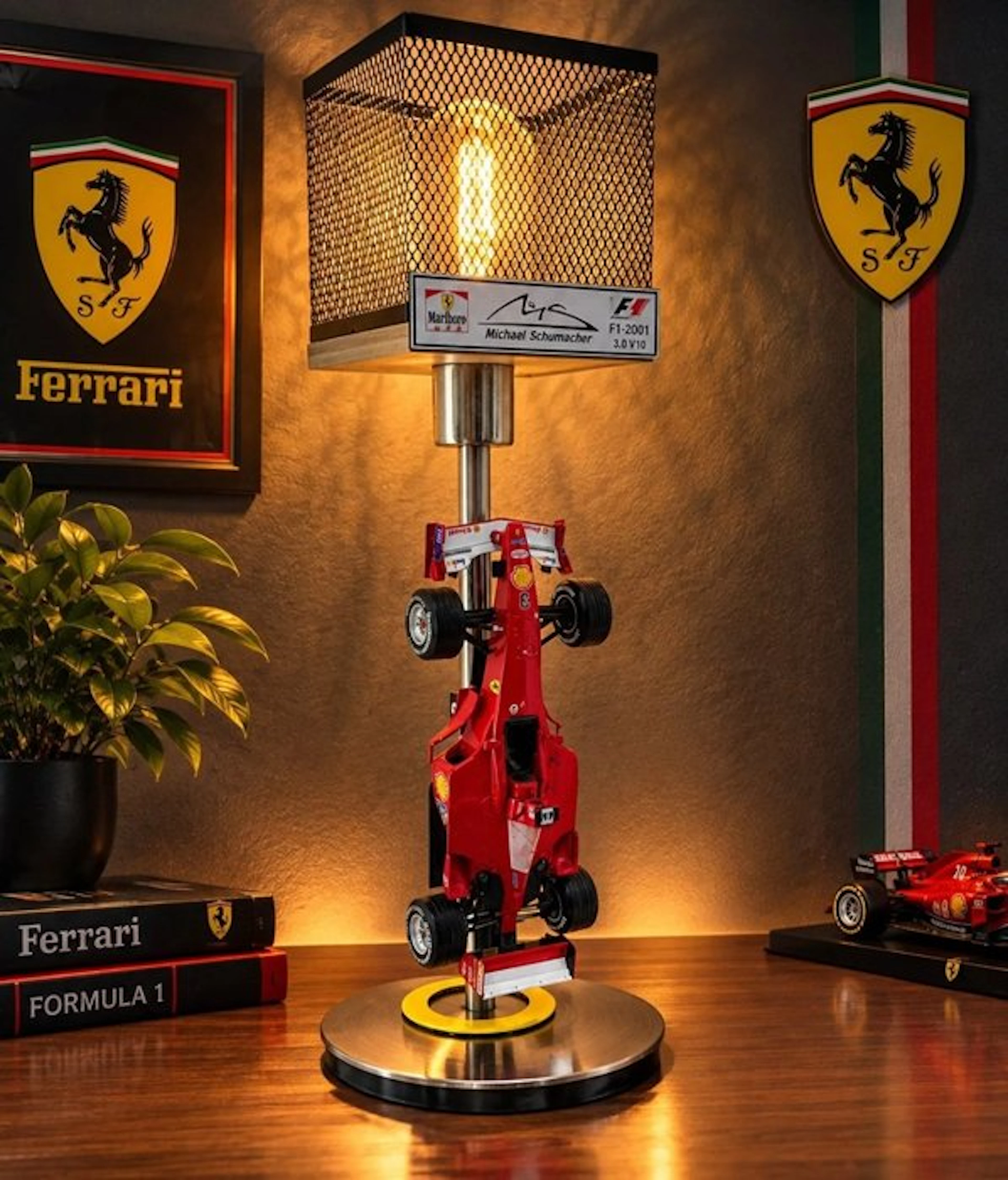 Lamp - Formula 1 desk lamp – Ferrari F1-2000 Michael...