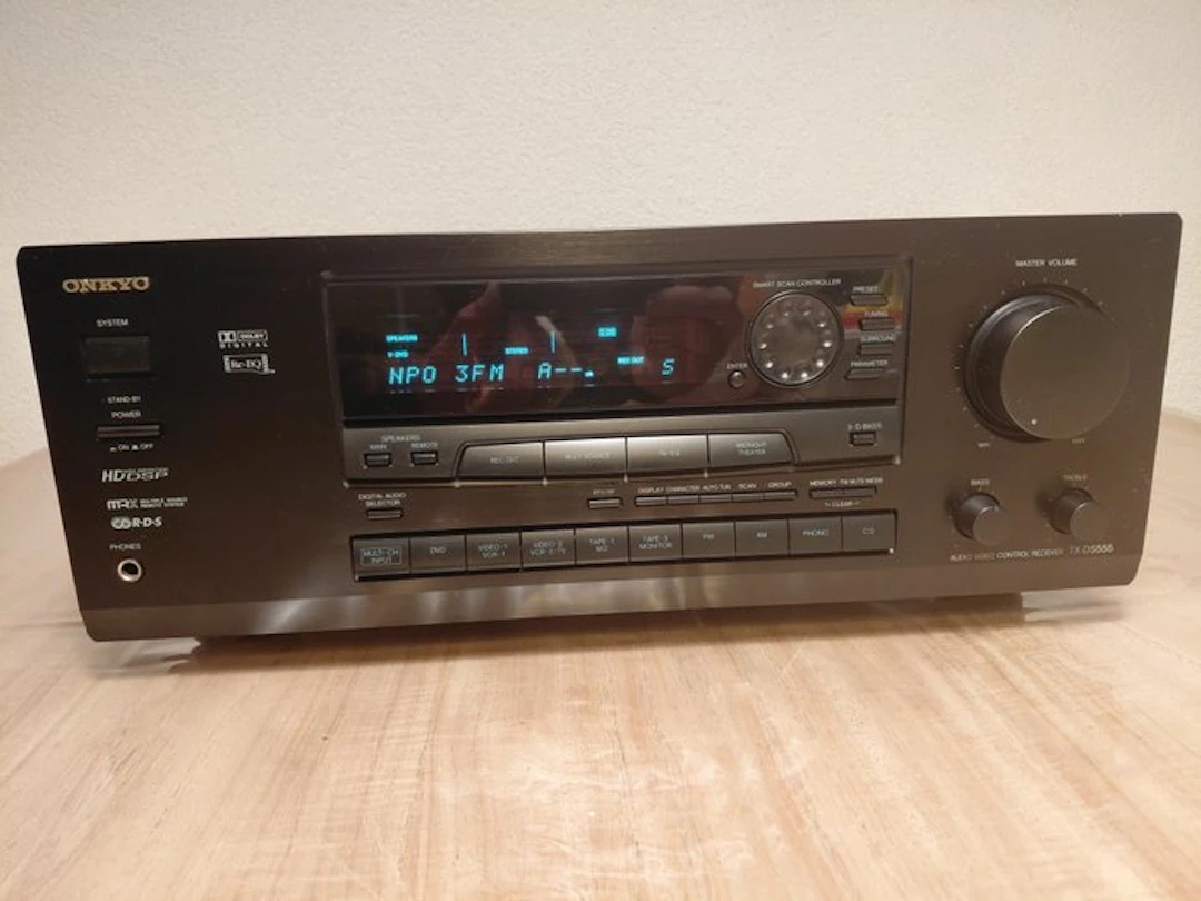 Onkyo - TX-DS555 Solid state multi-channel receiver