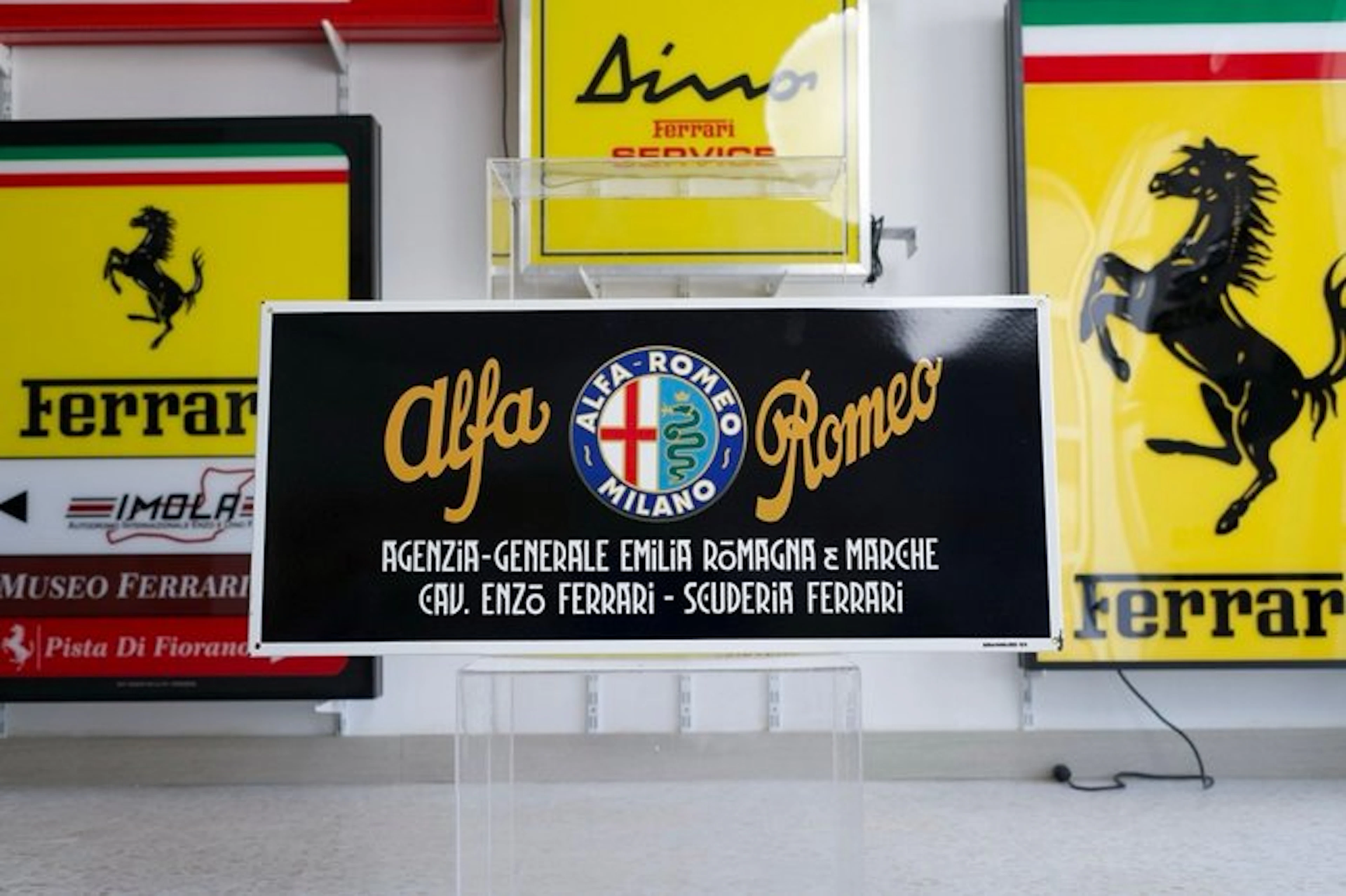 Alfa Romeo - Alfa Romeo Milano enamel sign - Sign - Enamel, Metal