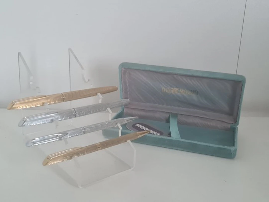 Waterman - C/F 33 & 44 T , décor moiré et plaqués or et argent - Pen set
