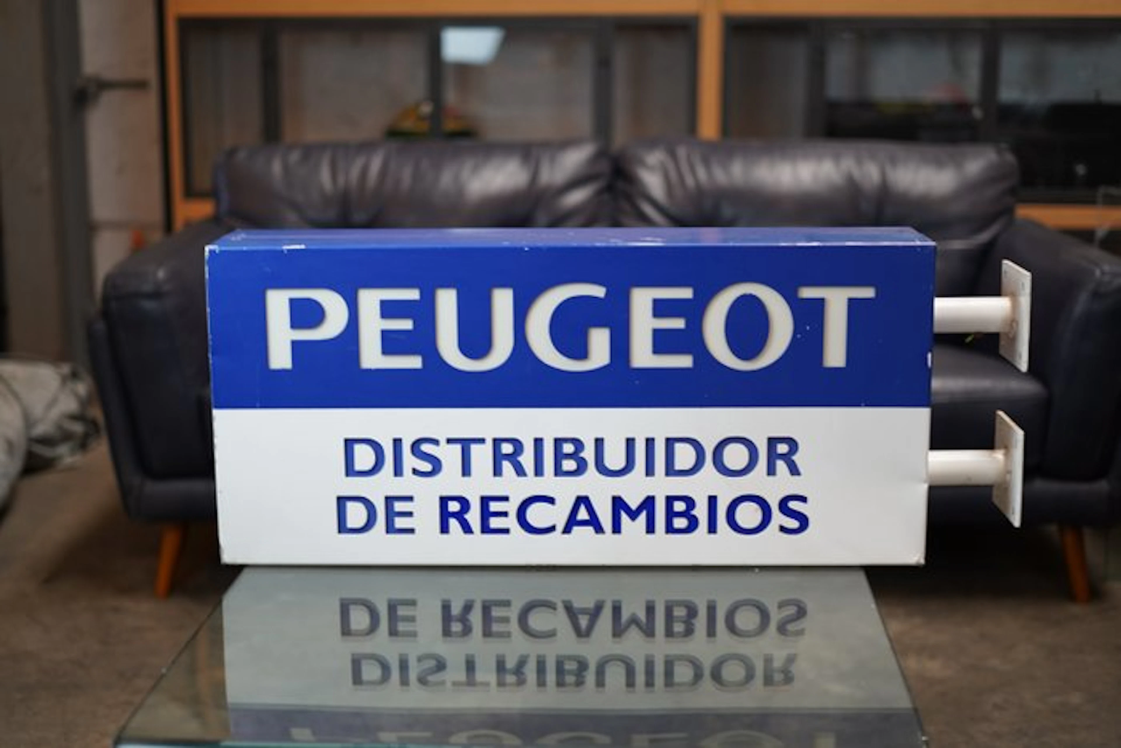Peugeot - PEUGEOT DISTRIBUIDOR DE RECAMBIOS sign - Sign - Plastic, Metal