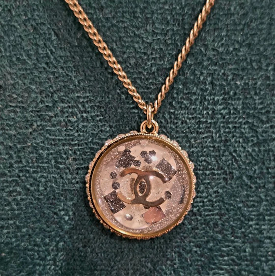 Chanel - Gold-plated - Necklace - Chanel CC 3D Effect