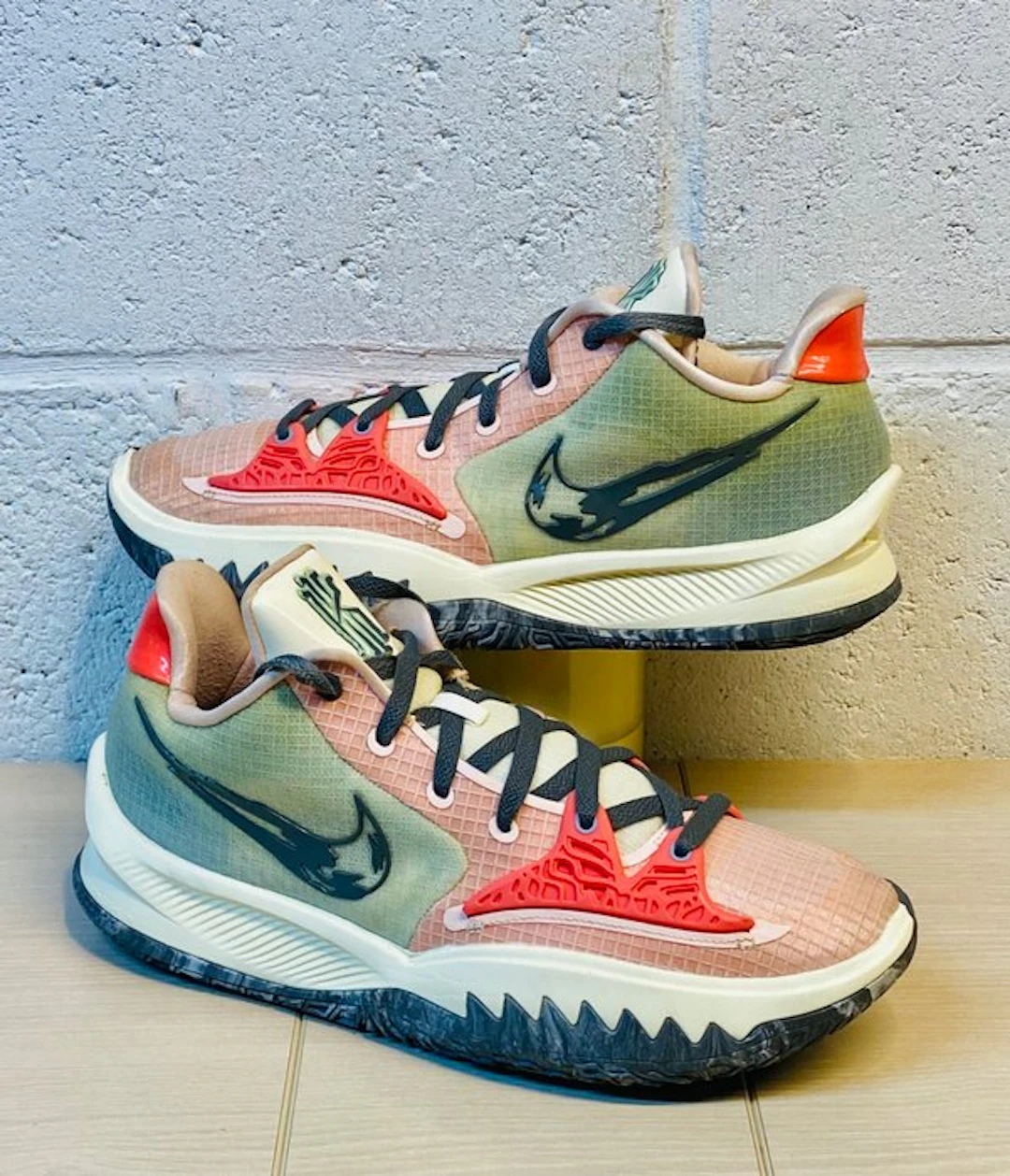Nike - X Kyrie Irving 4 Pale Coral P45,5 - Sneakers...