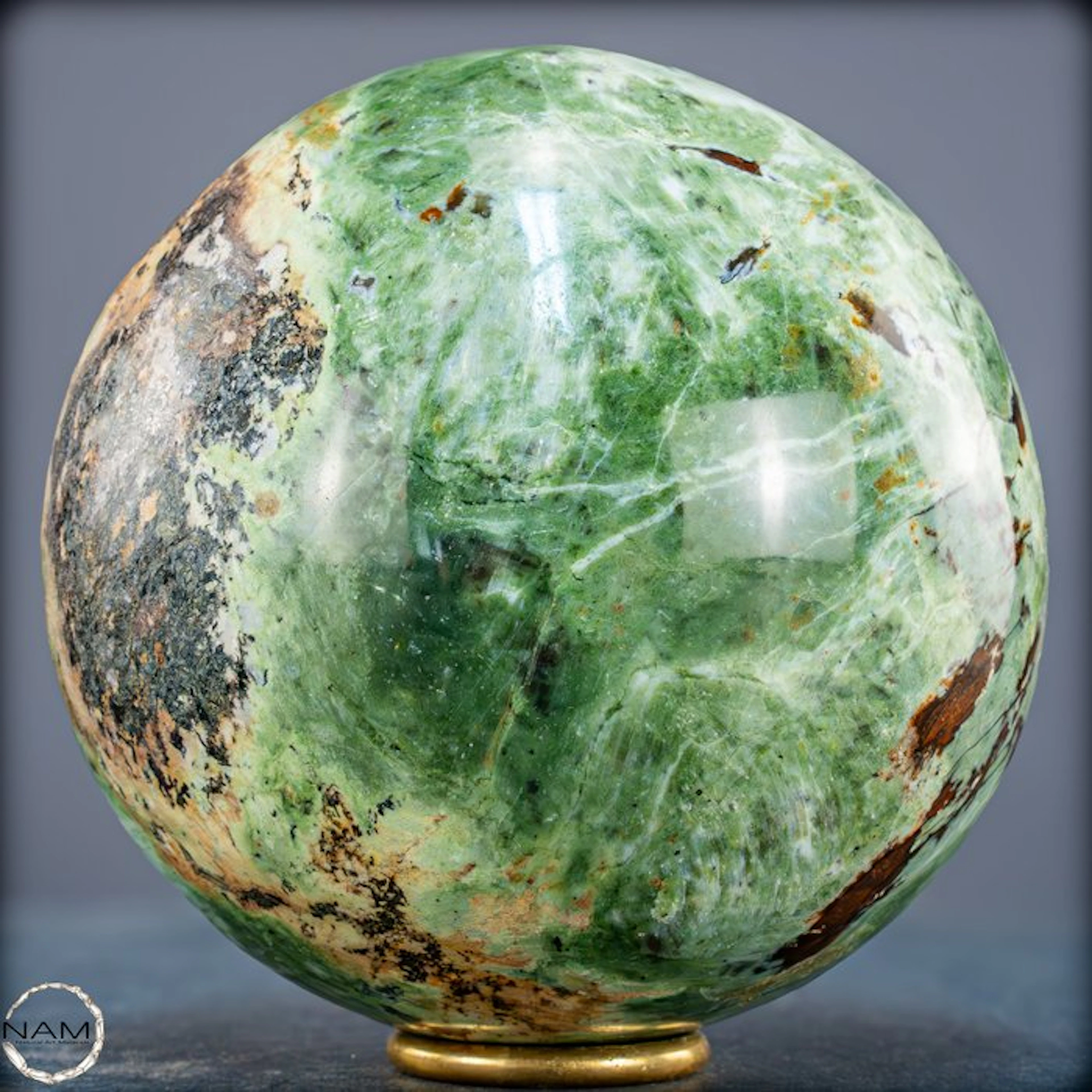 Natural chrysoprase sphere – Lively greens in natural motion- 2665.95 g