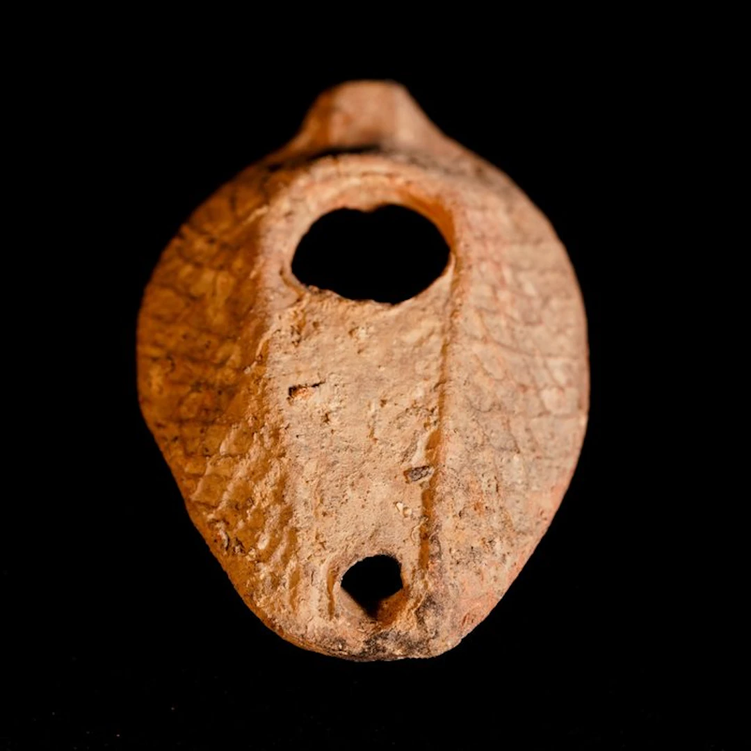 Late Roman/Early Byzantine Terracotta oil lamp with geometric motifs