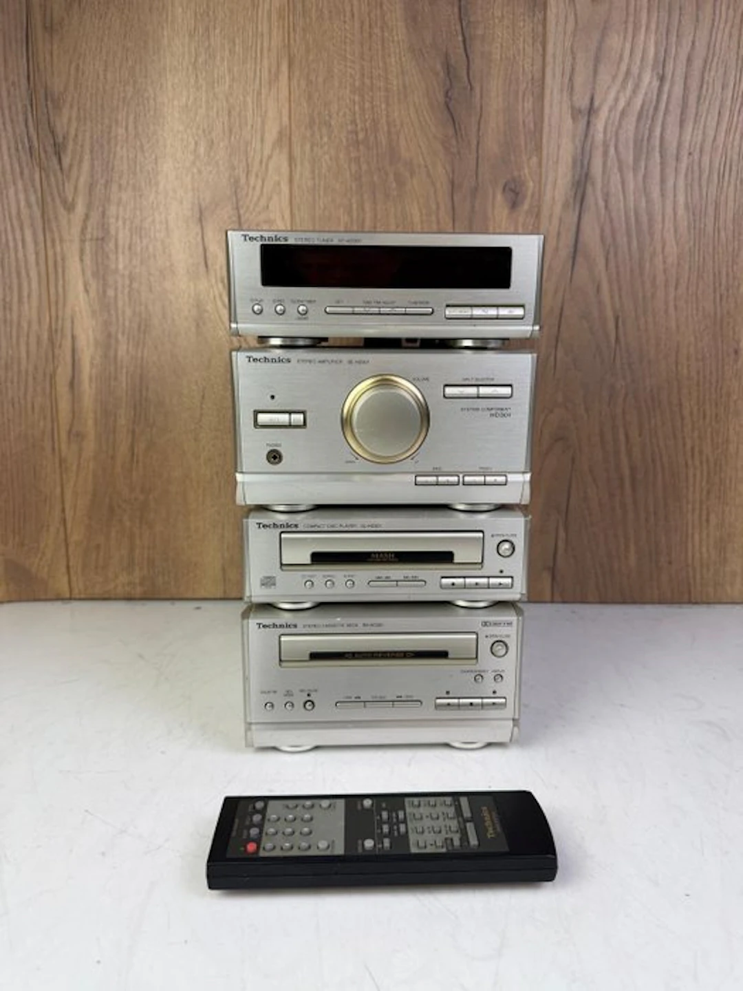 Technics - SE-HD301 Solid state integrated amplifier
