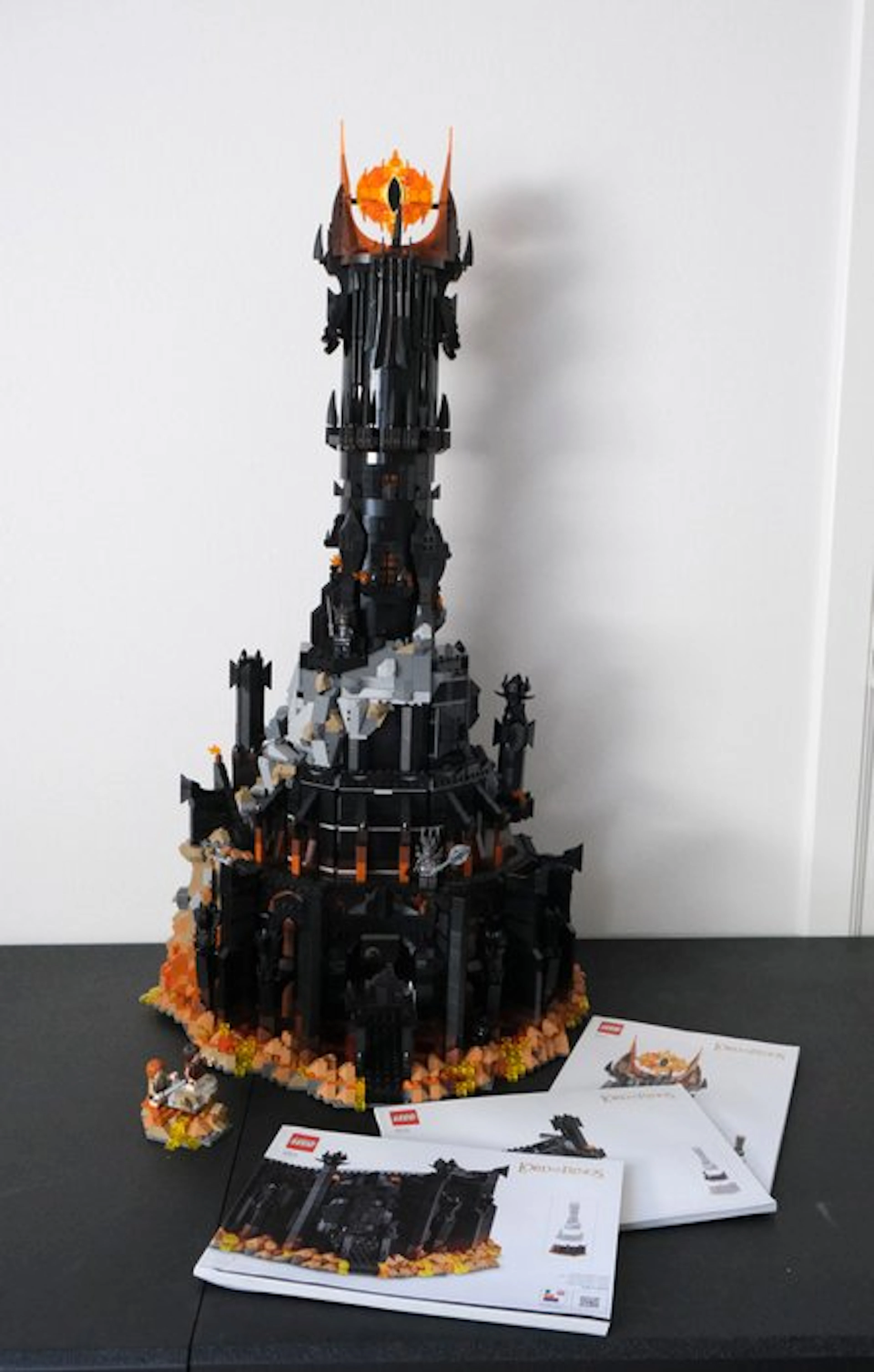 LEGO Set - 10333 - The Lord of the Rings - Barad-dûr...