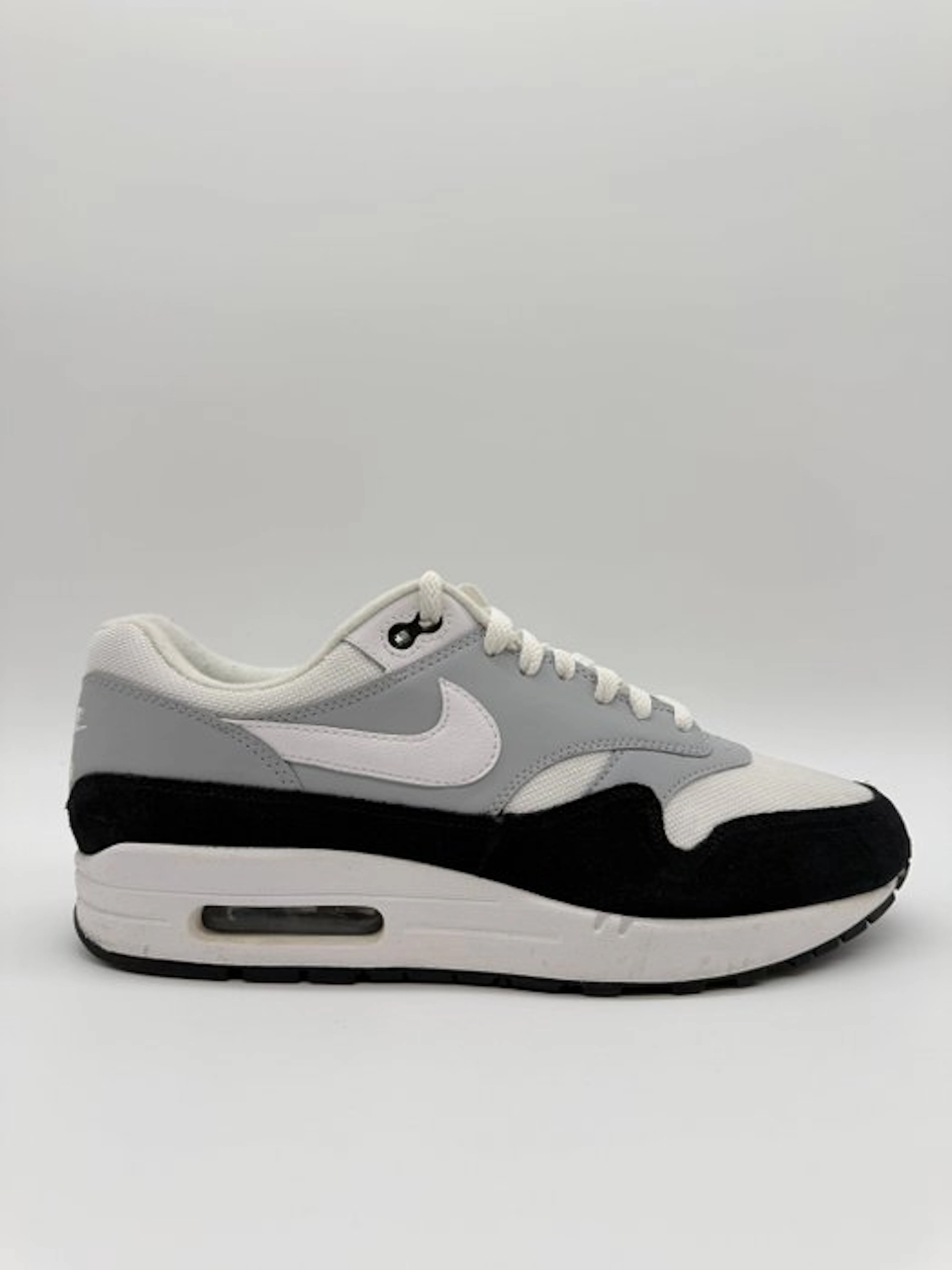 Nike - Nike Air Max 1 Wolf Grey Black - Sneakers - Size: EU 44
