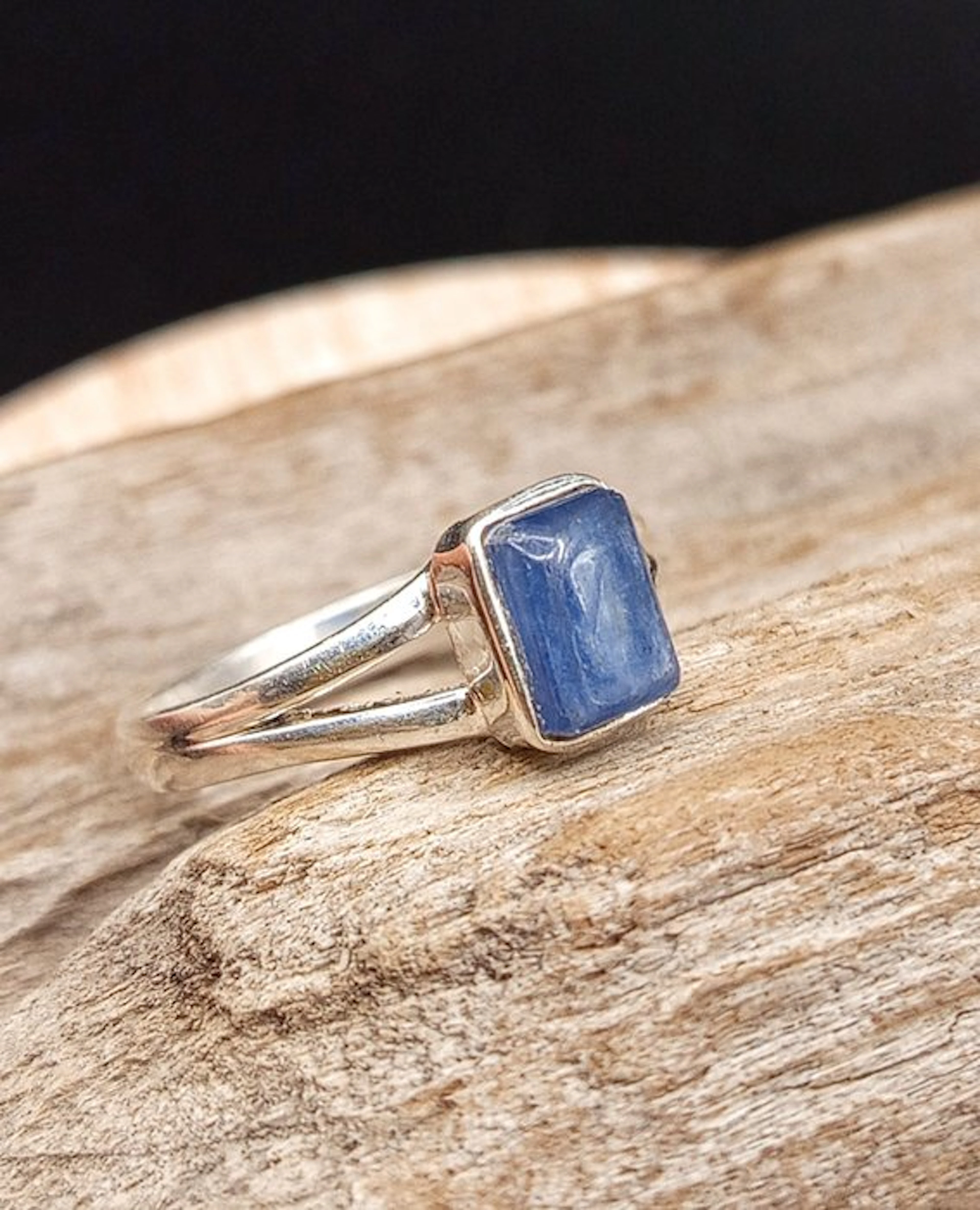 Unique Piece Ring in 925 Silver with Blue Cyanite Top Quality- 3.4 g - (1)