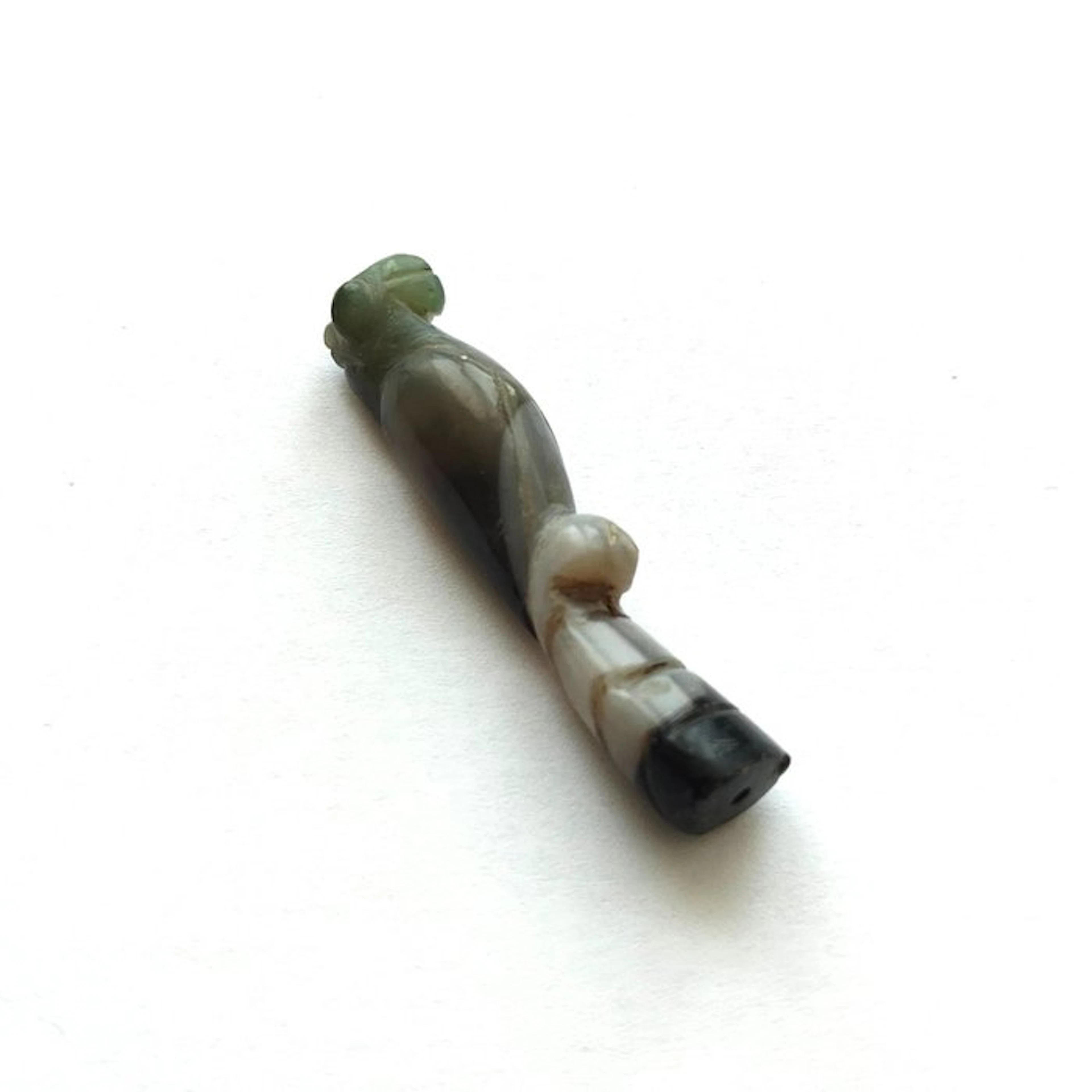 Late Samon Valley Natural Banded Agate Parrot Bead Talisman - 49 mm