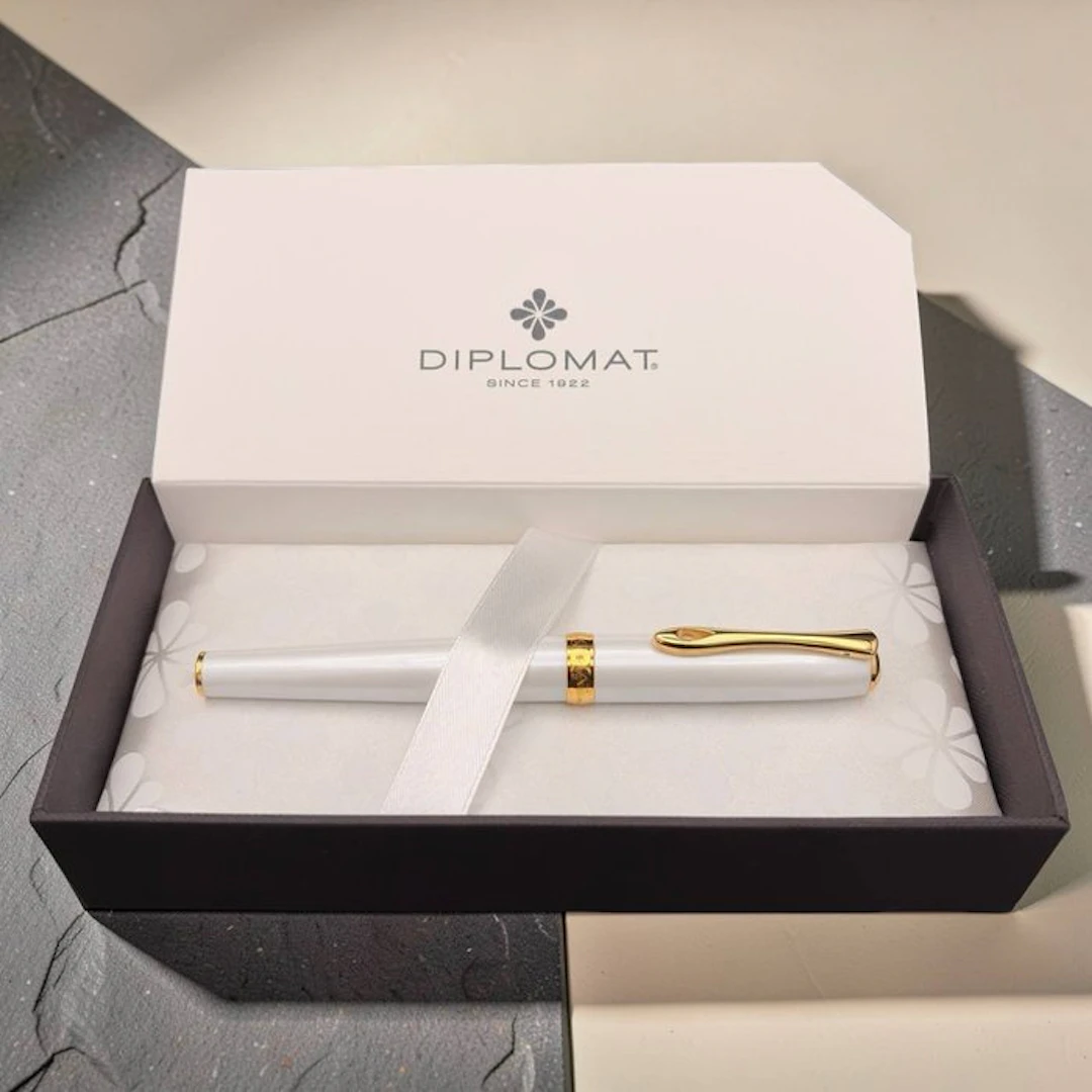 Diplomat - Excellence A2 Pearl - No reserve price - Fountain pen