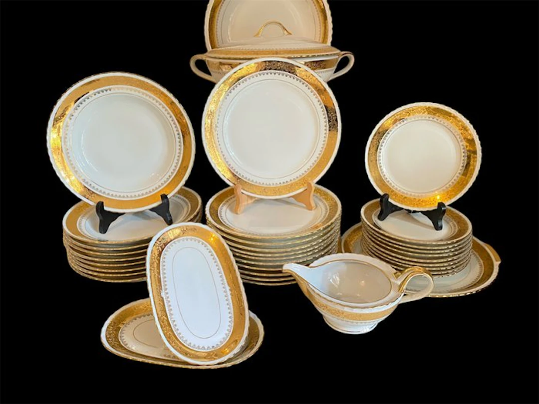 ADP France/ Porcelaine de Luxe - Table service (35) - Porcelain
