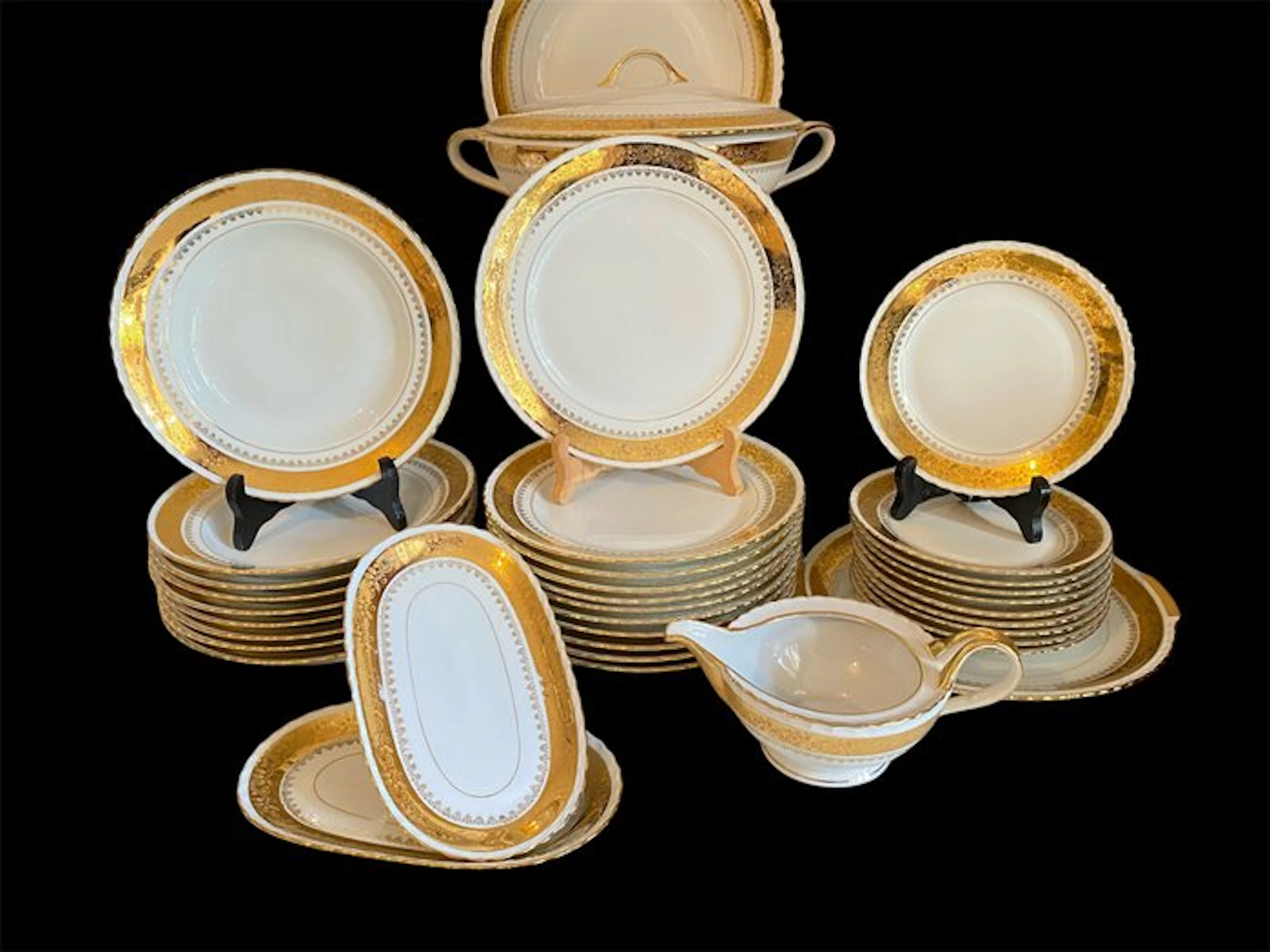 ADP France/ Porcelaine de Luxe - Table service (35) - Porcelain