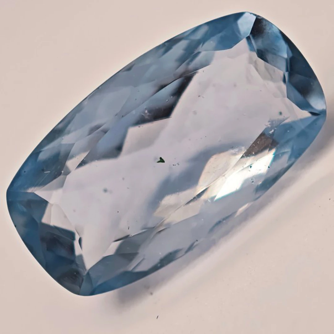 No reserve price Fluorite - 28.66 ct - Antwerp Laboratory...