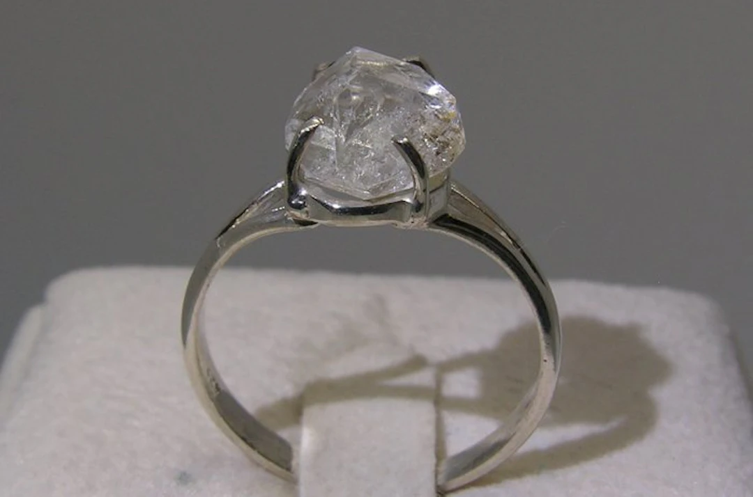 Herkimer Diamond Ring - Height: 26.2 mm - Width: 20.5 mm- 2.6 g - (1)