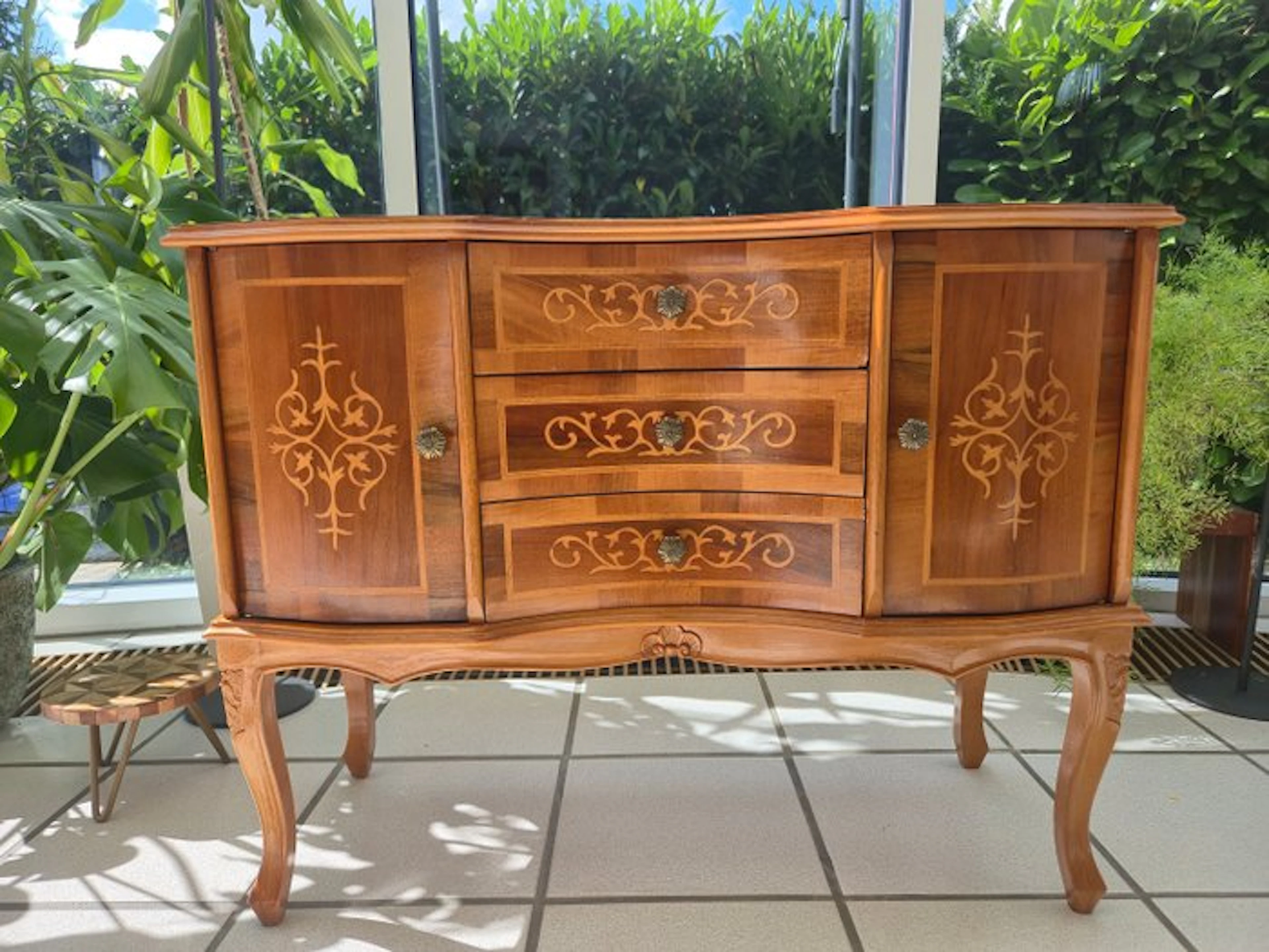 Commode - Mahogany, veneer