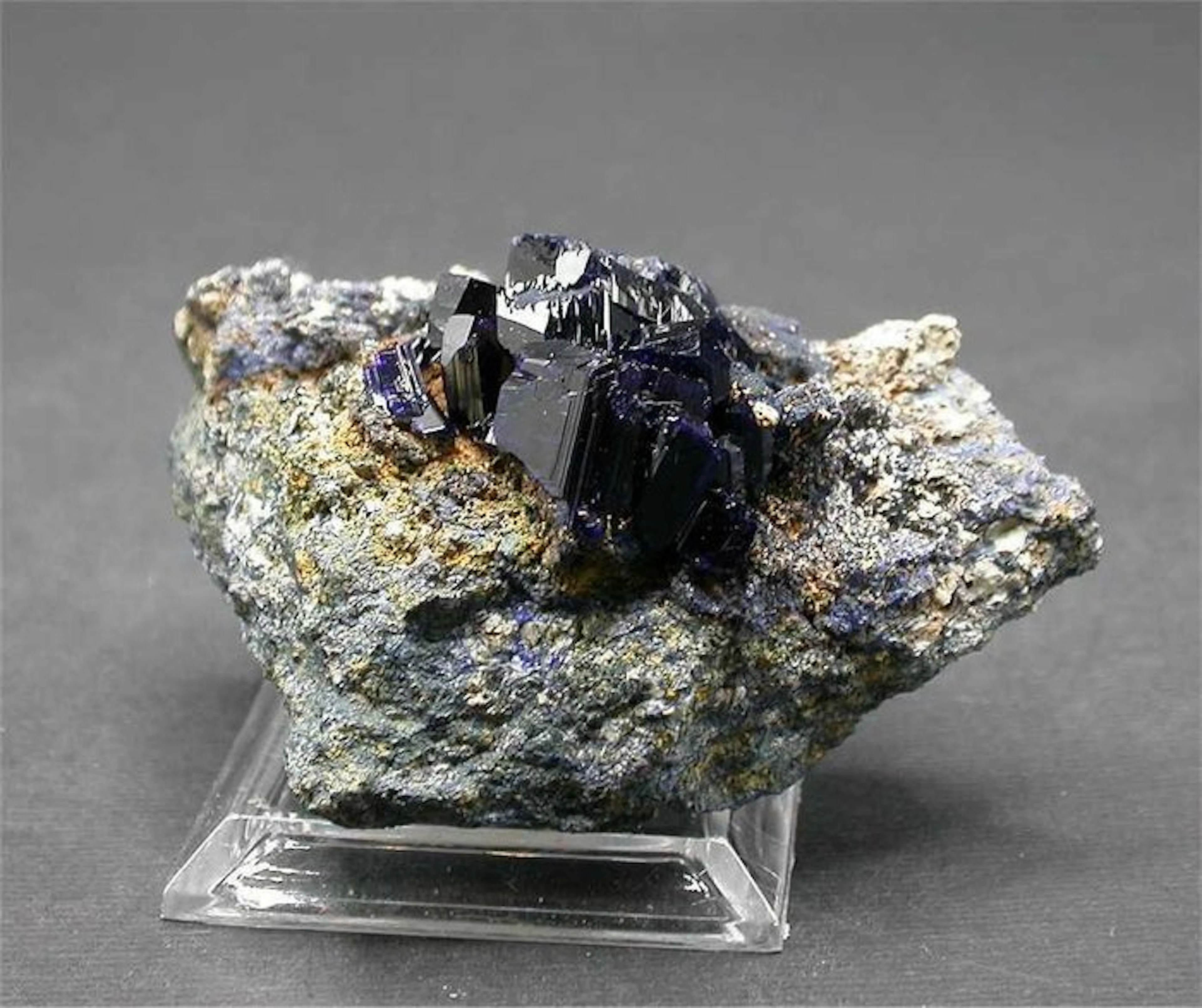 Azurite Crystals on matrix - Height: 5.5 cm - Width: 5.5 cm- 110 g - (1)