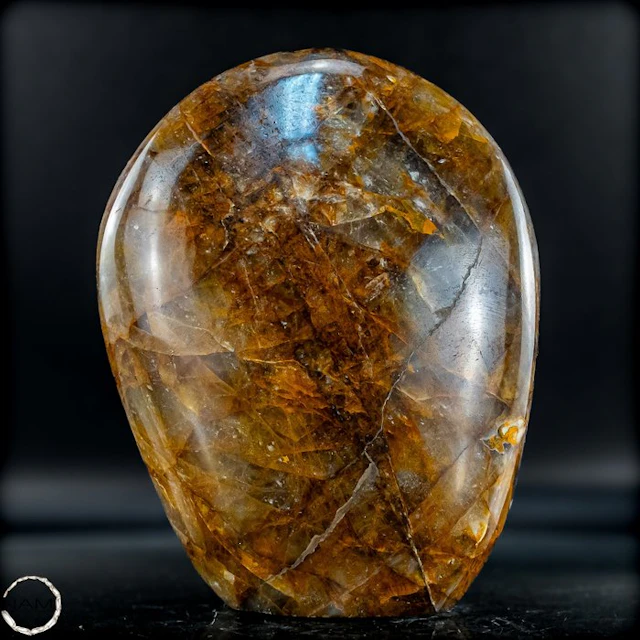 Natural Golden Healer Quartz freeform from Brazil –...