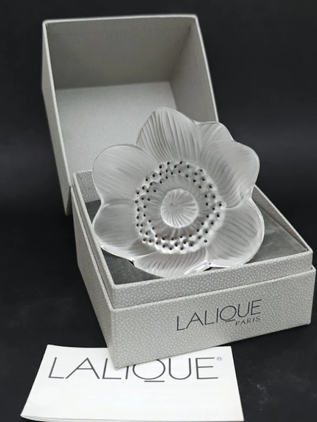 Lalique - Paperweight - Crystal