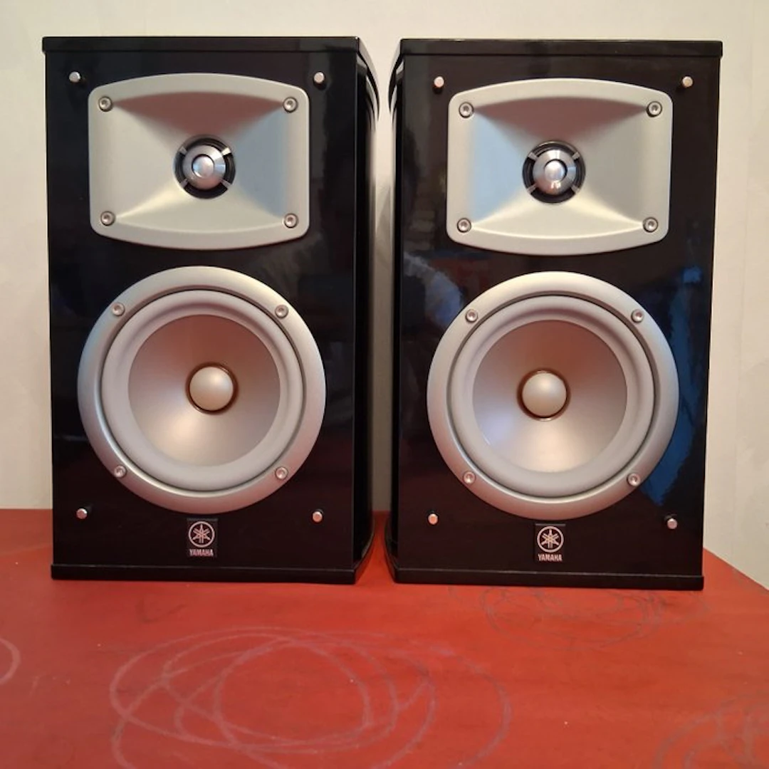 Yamaha - NS-333 / 2-Way Bass-Reflex Standmount/Bookshelf Speaker set