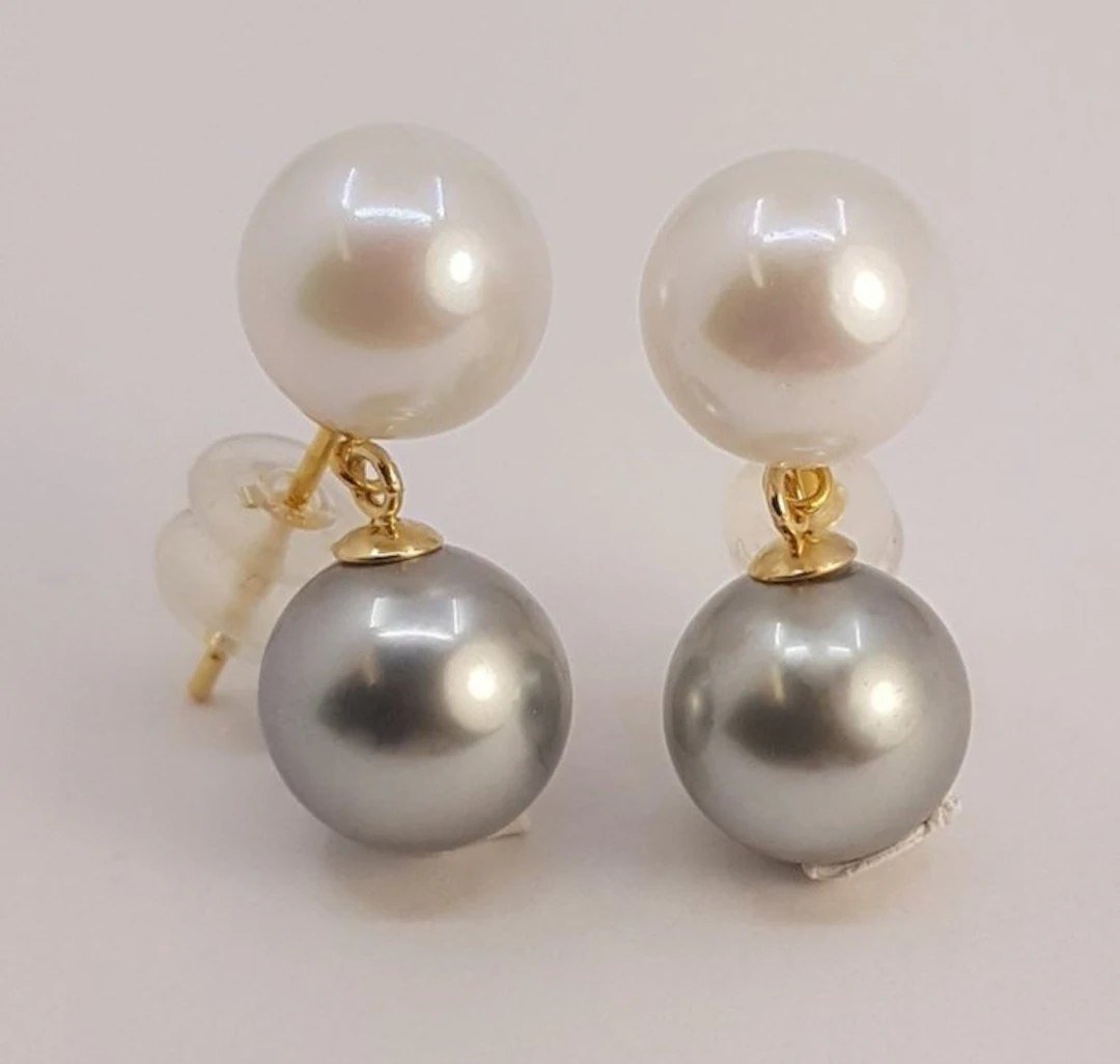 Earrings - 18 kt. Yellow gold, Silvery Tahiti and White Edison Pearls