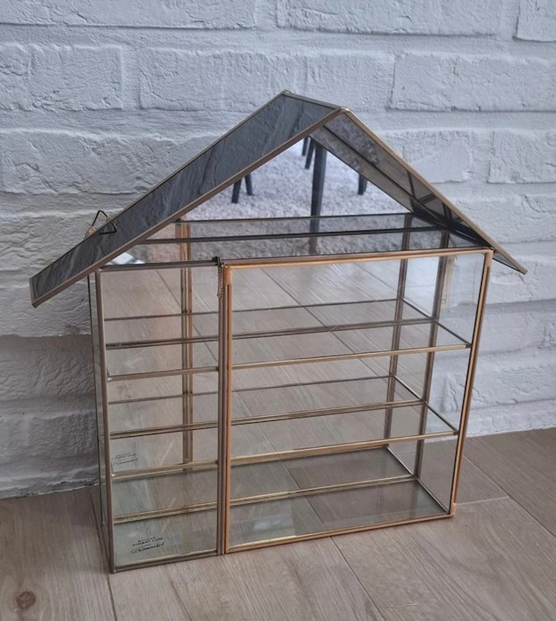 Realizzato interamente a mano - Display cabinet - Gilt brass