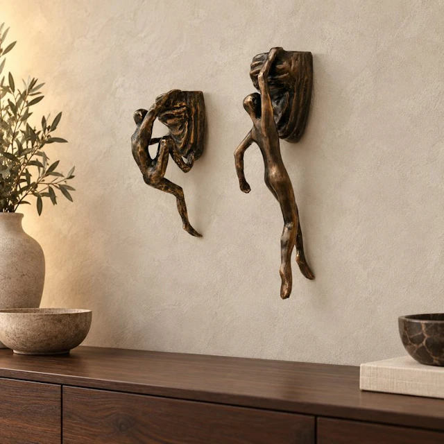 Figurine - Wall hangers (2) - Bronze