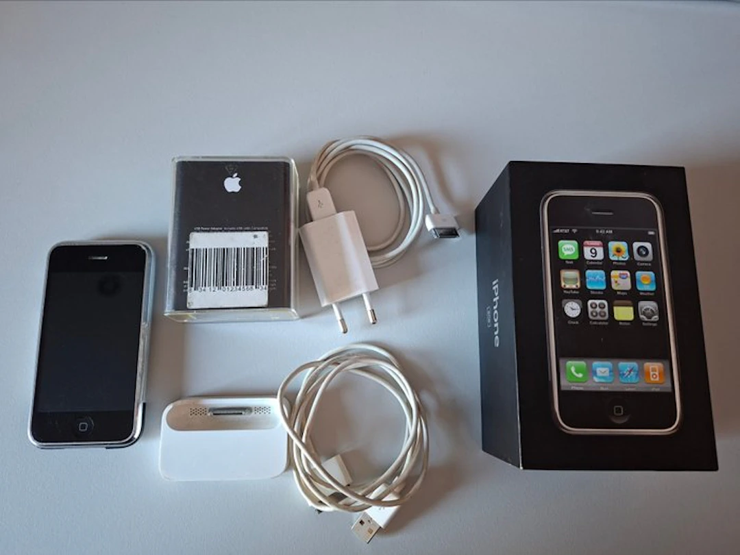 Apple - iPhone - In original box