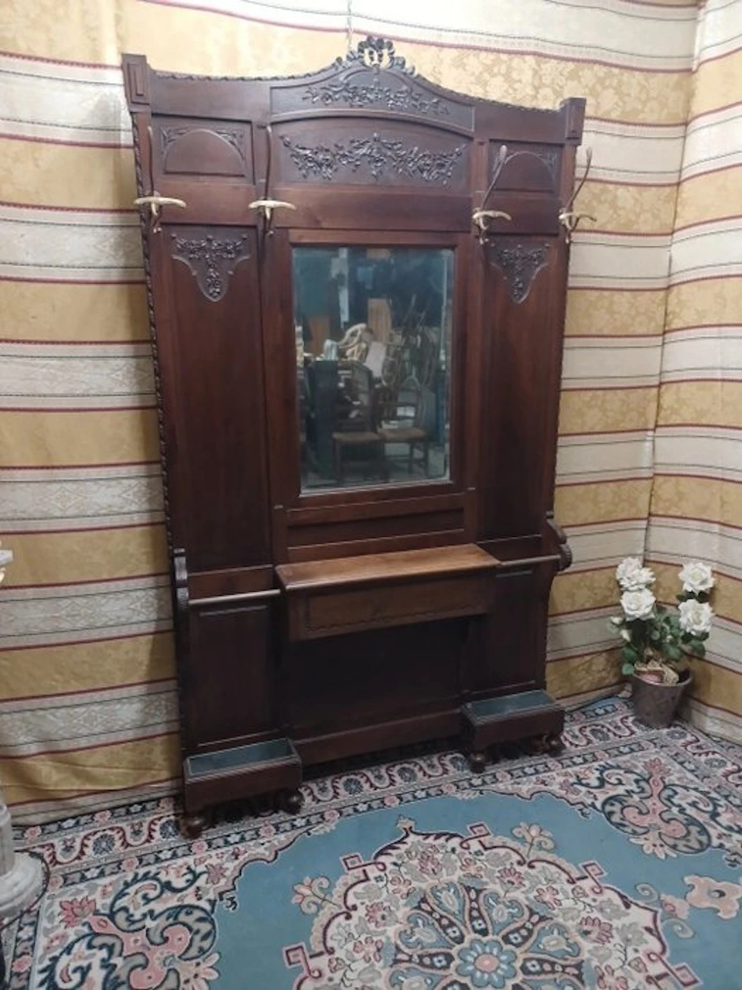 Cabinet - Wood - Mobile ticket